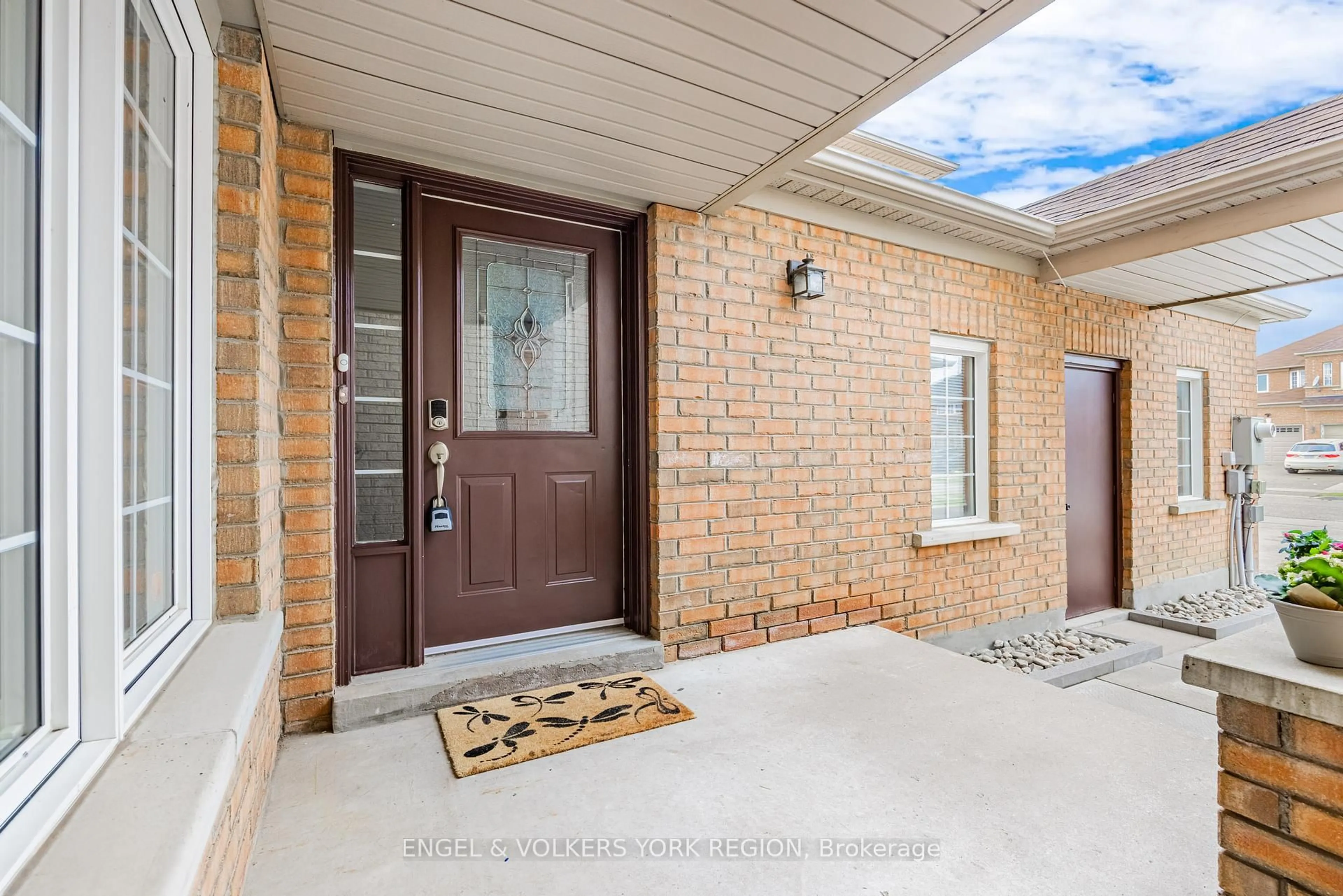 Unknown for 126 Olympia Cres, Brampton Ontario L6X 4W3