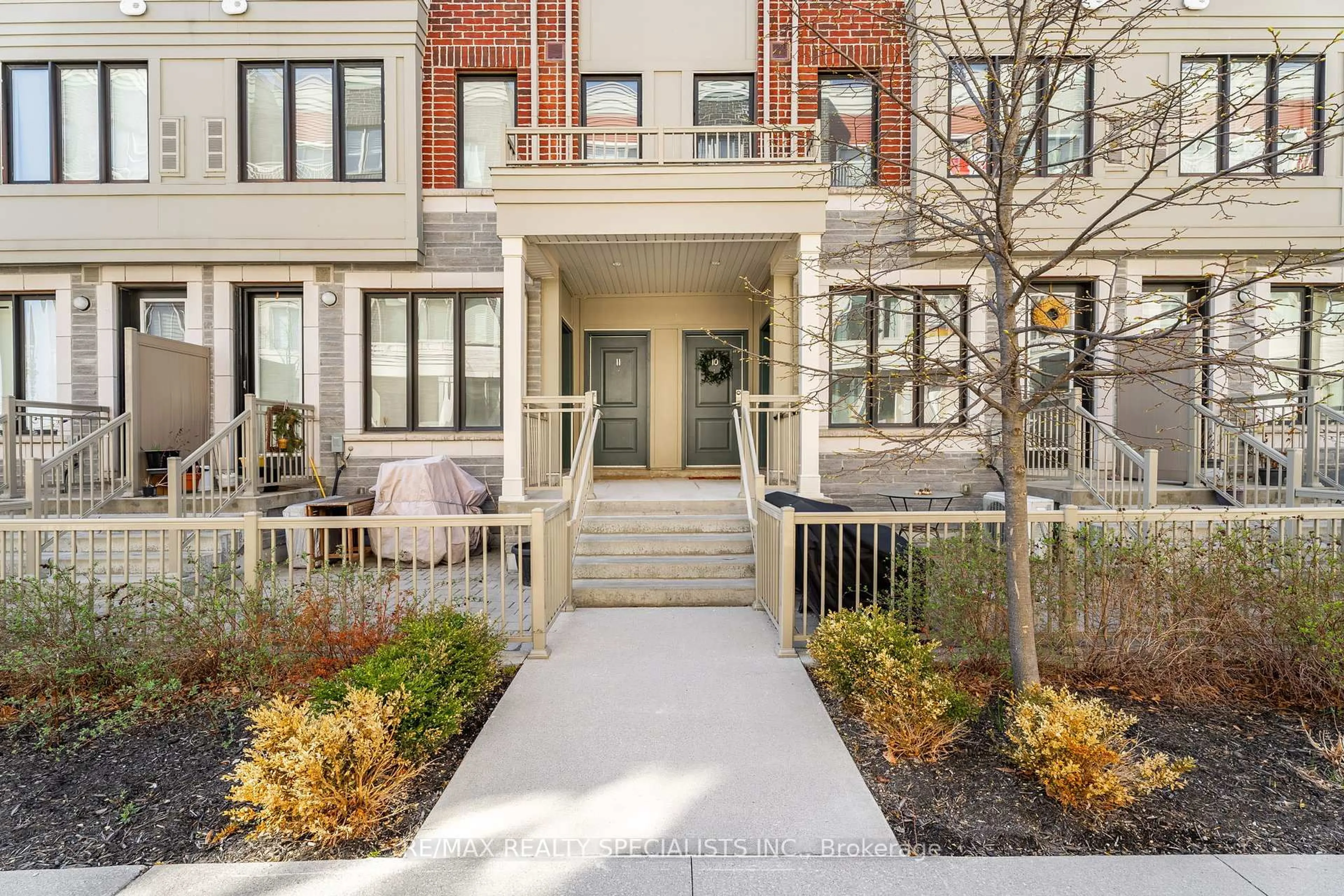 Unknown for 115 Long Branch Ave #10, Toronto Ontario M8W 0A9