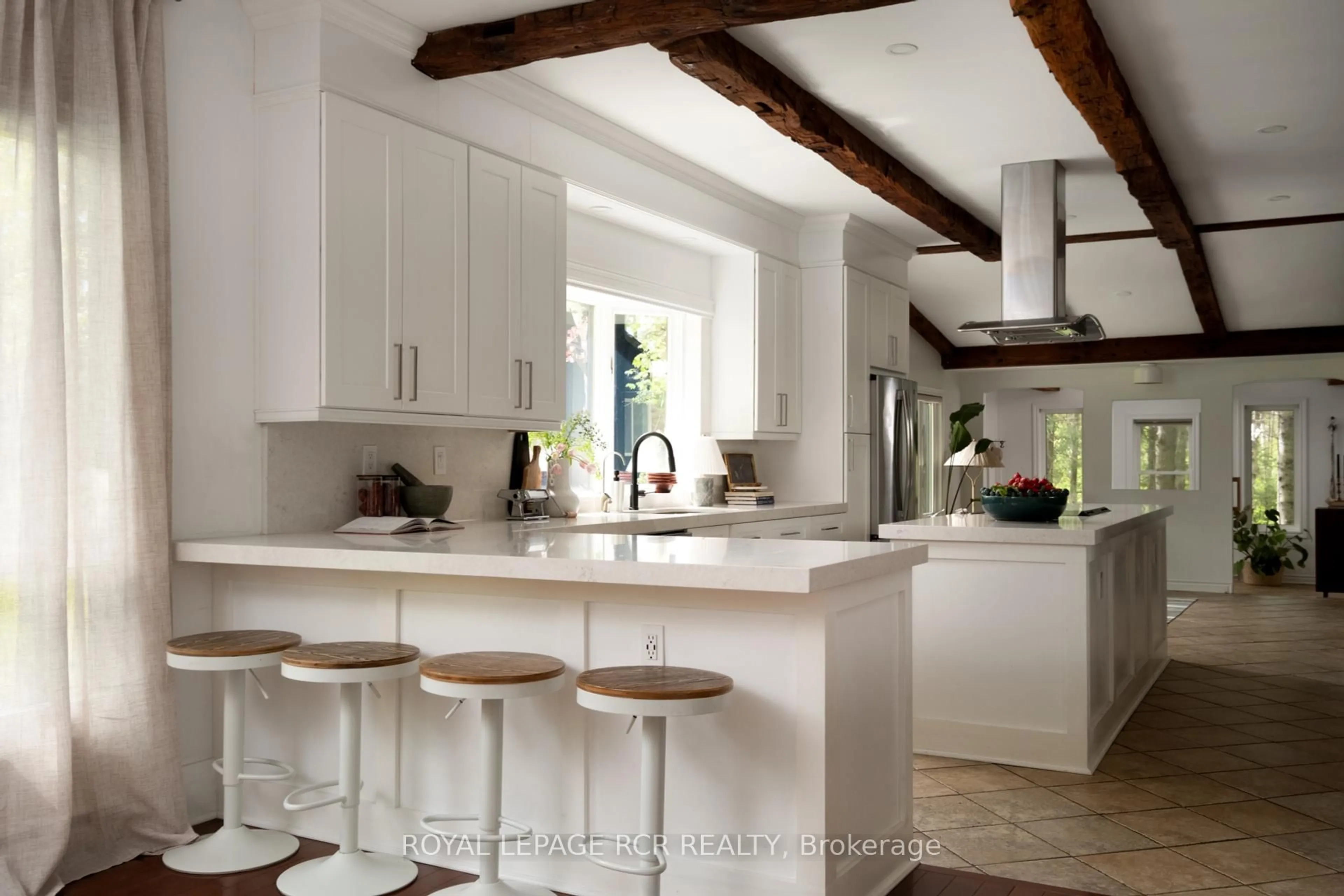 Contemporary kitchen, ceramic/tile floor for 15667 Duffys Lane, Caledon Ontario L7E 3C8