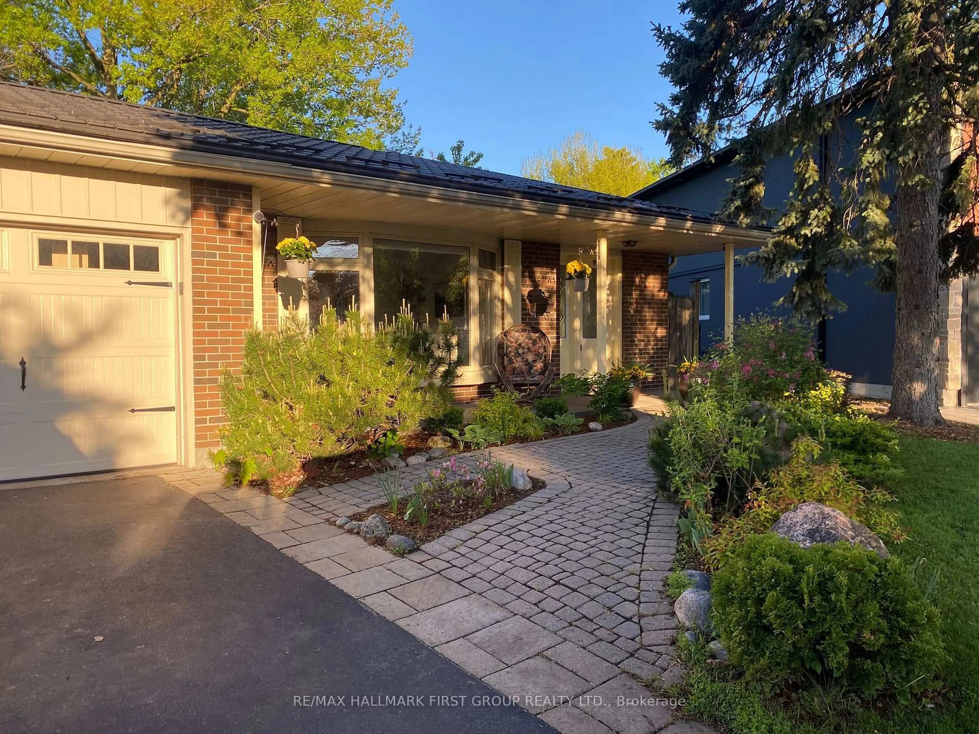 Unknown for 2647 Misener Cres, Mississauga Ontario L5K 1M9
