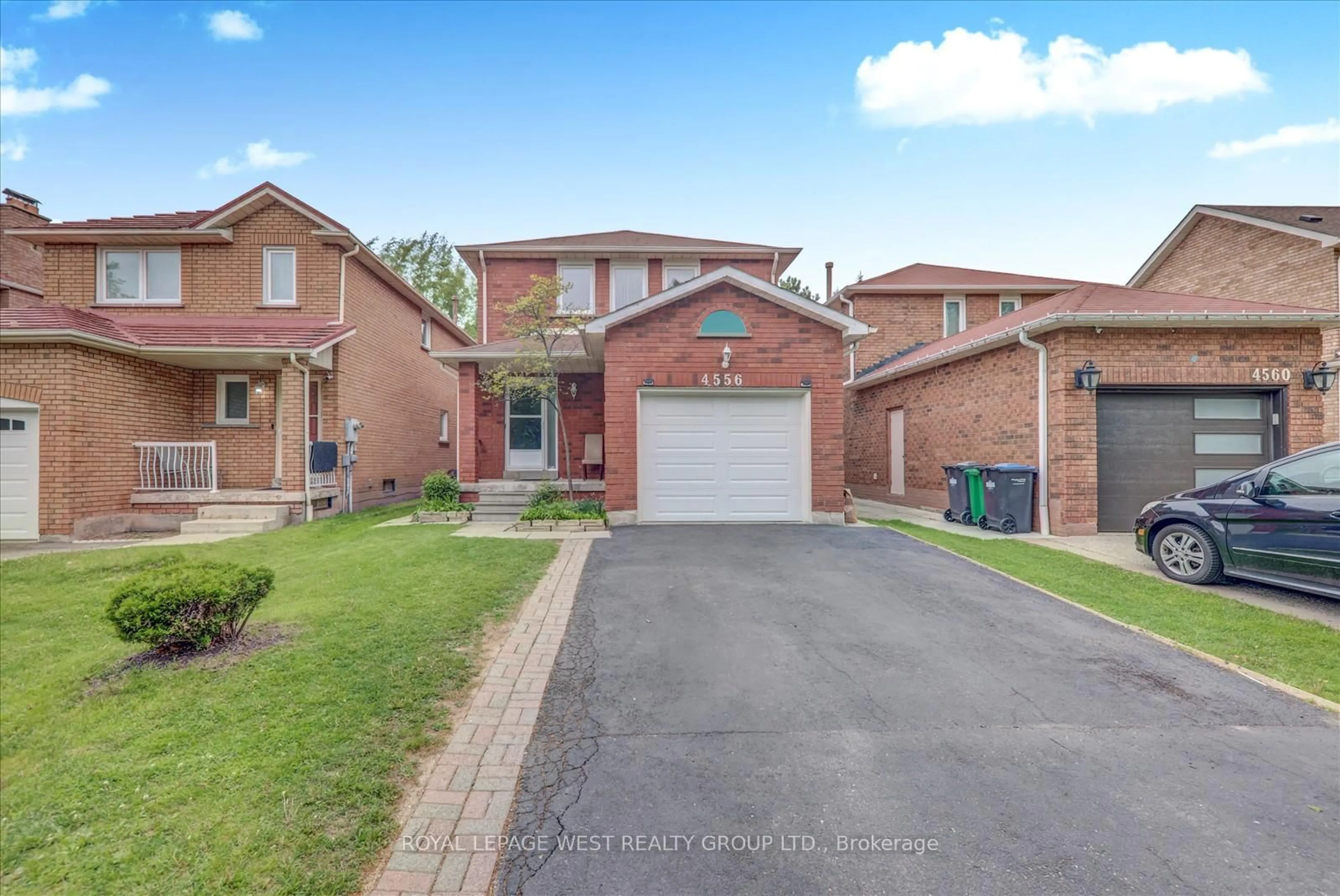 Home with brick exterior material, street for 4556 Metcalfe Ave, Mississauga Ontario L5M 4L5