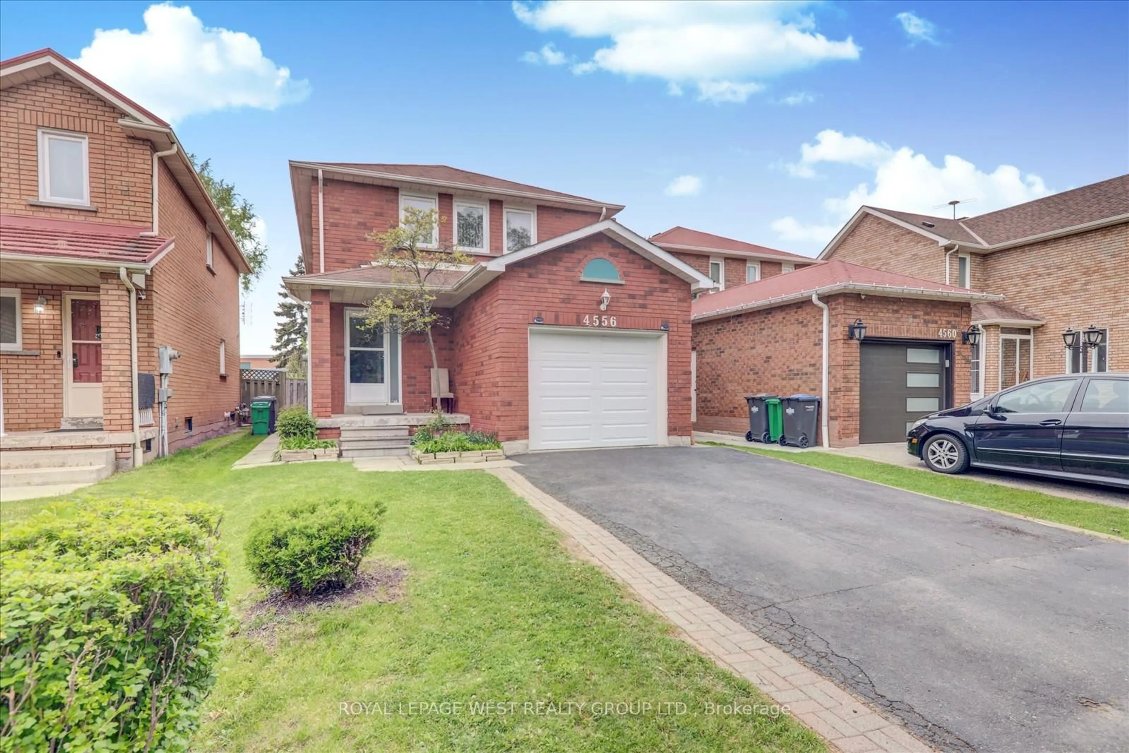 Home with brick exterior material, street for 4556 Metcalfe Ave, Mississauga Ontario L5M 4L5