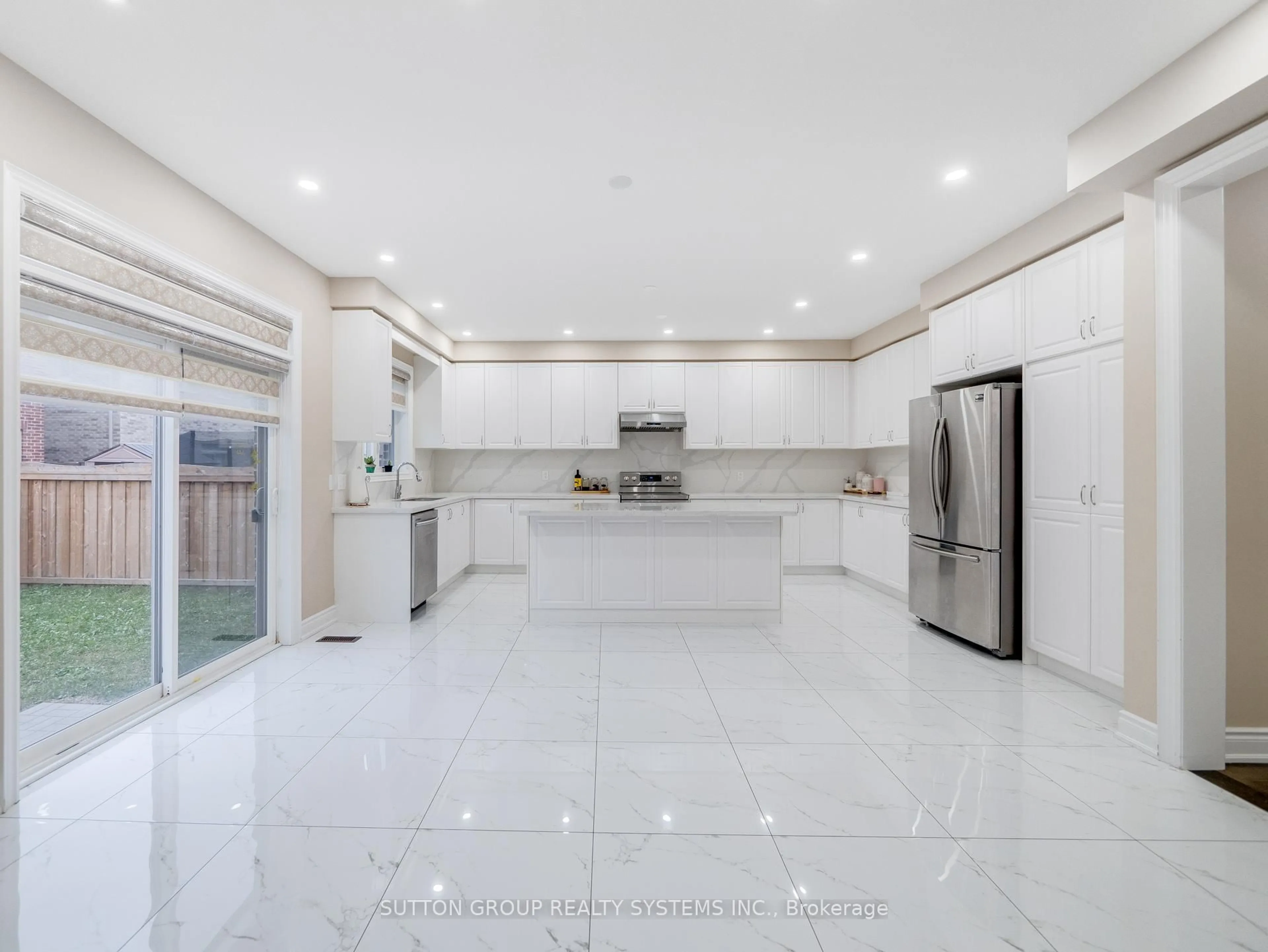 Unknown for 1527 Mendelson Hts, Milton Ontario L9E 1H3