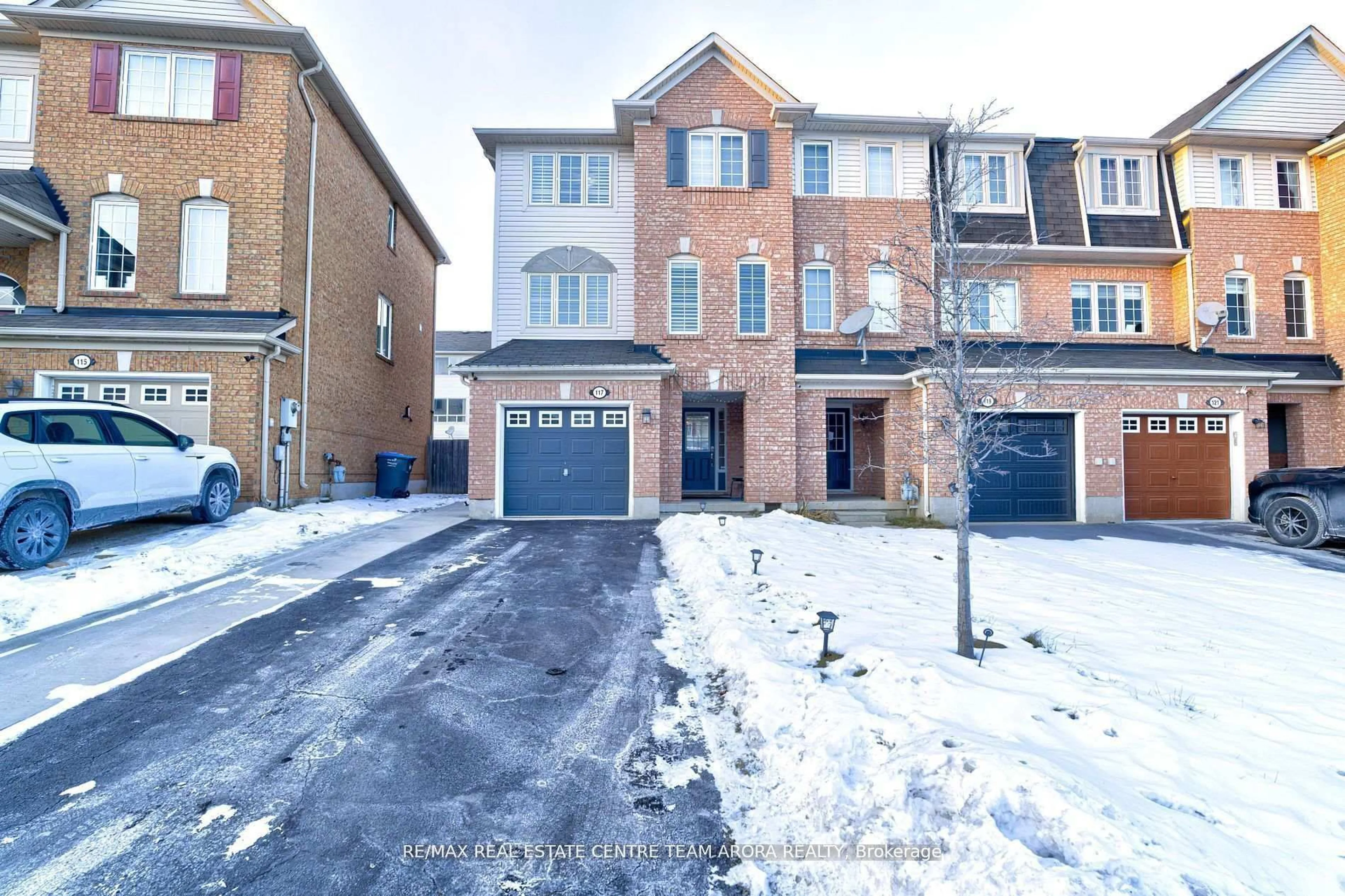 Home with brick exterior material, street for 117 Decker Hollow Circ, Brampton Ontario L6X 0L4