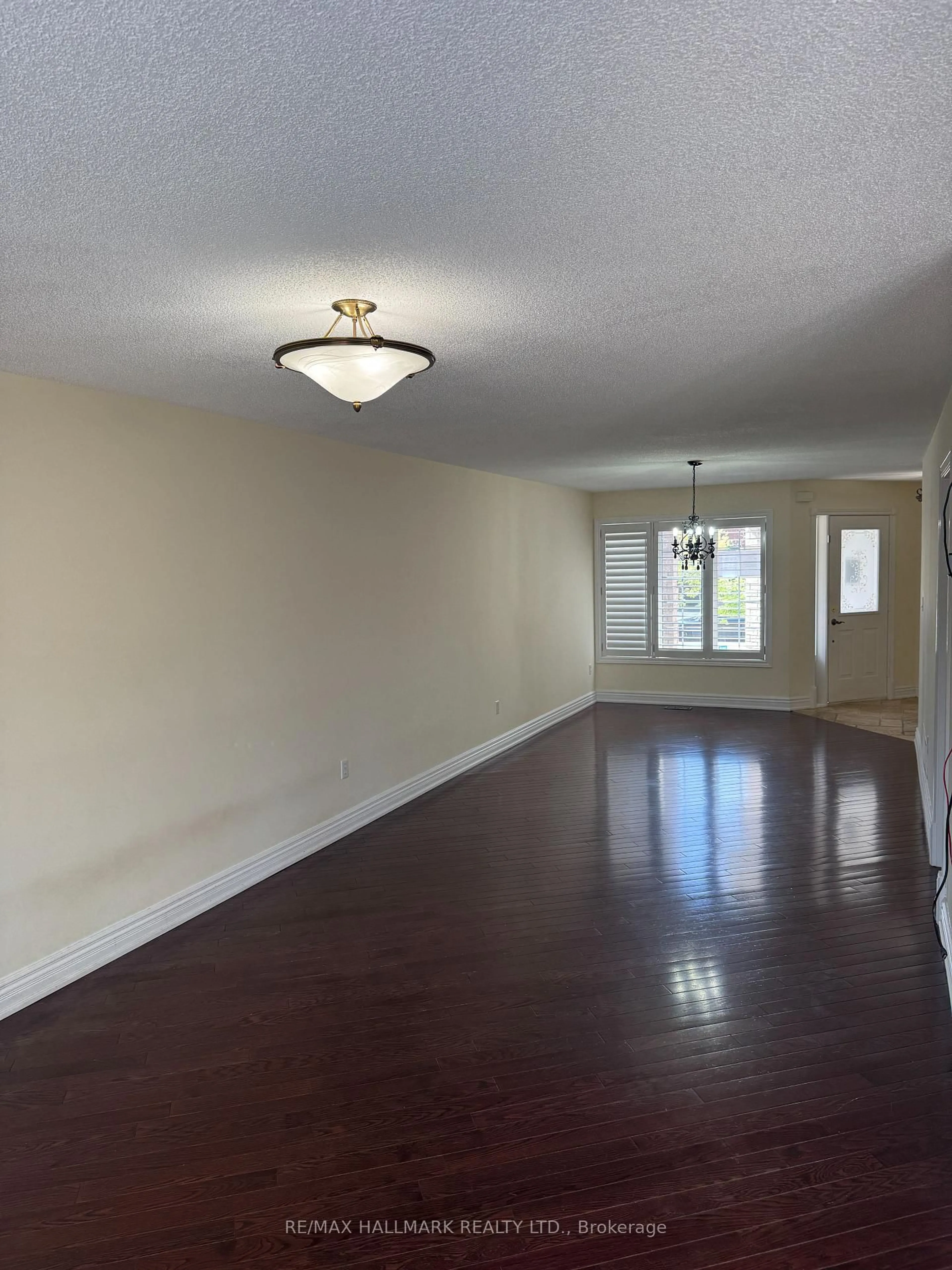 A pic of a room for 203 Landsbridge St, Caledon Ontario L7E 2J6
