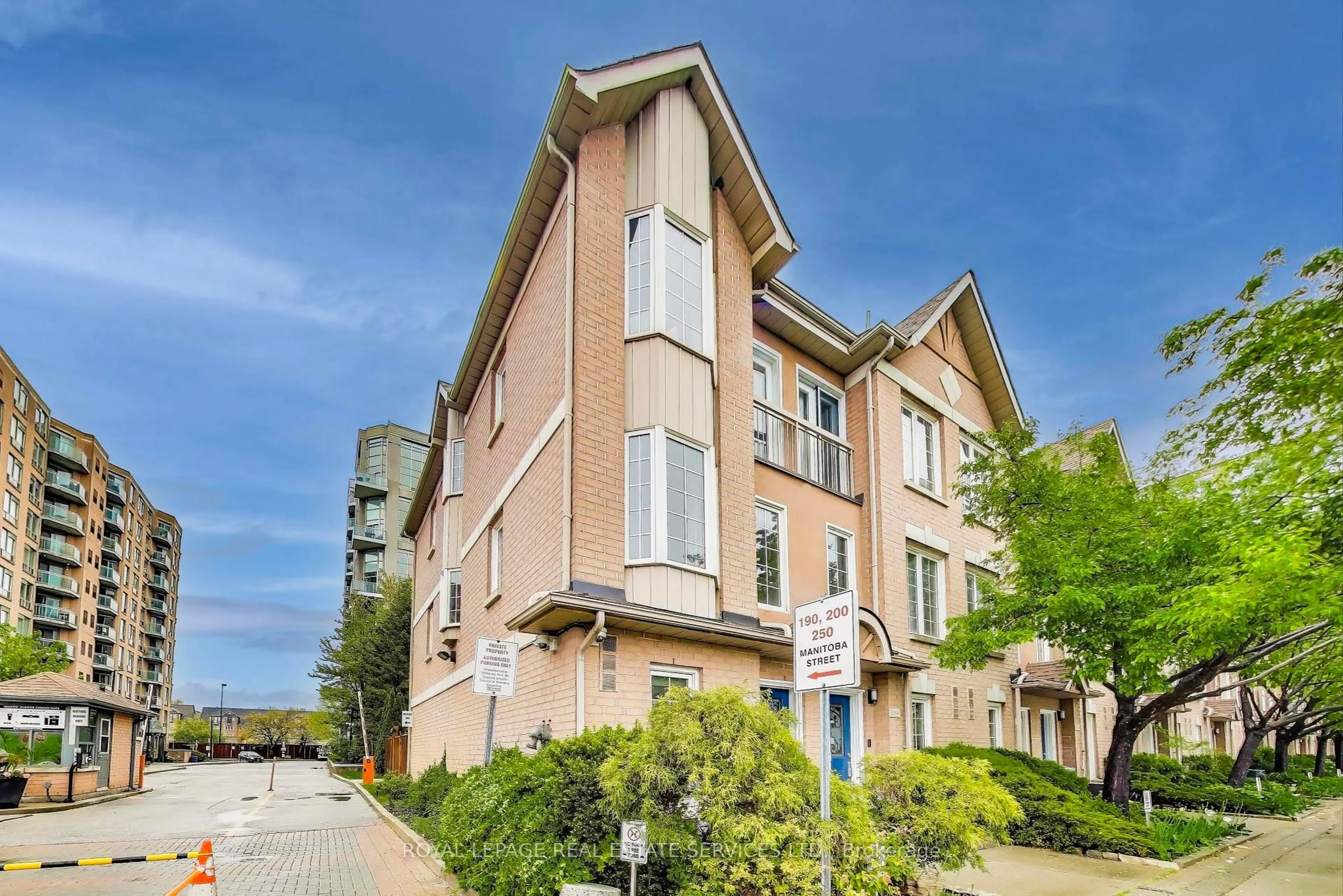 Home with brick exterior material, street for 210 Manitoba St #10, Toronto Ontario M8Y 4G7
