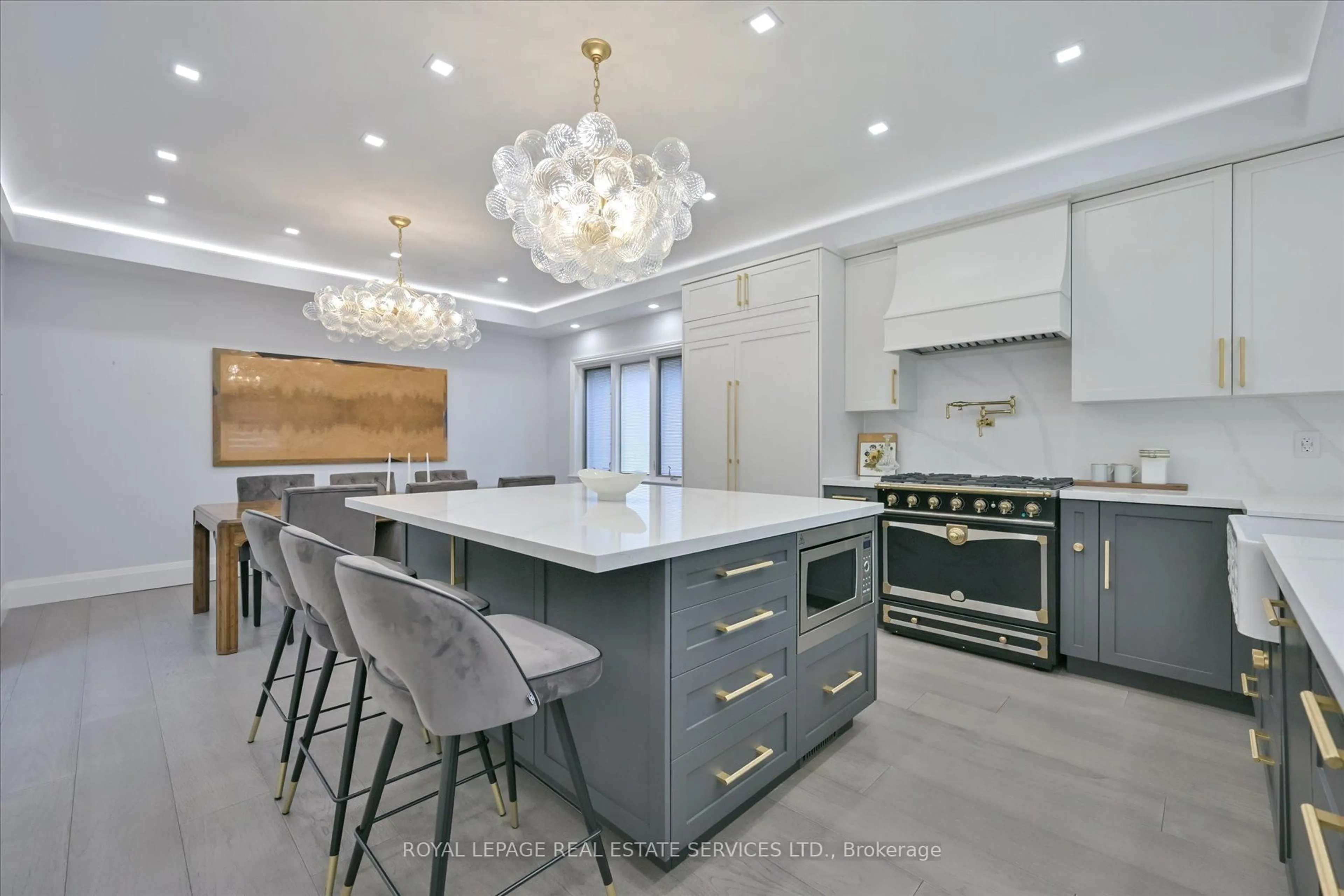 Contemporary kitchen, ceramic/tile floor for 11 Ashwood Cres, Toronto Ontario M9A 1Z2