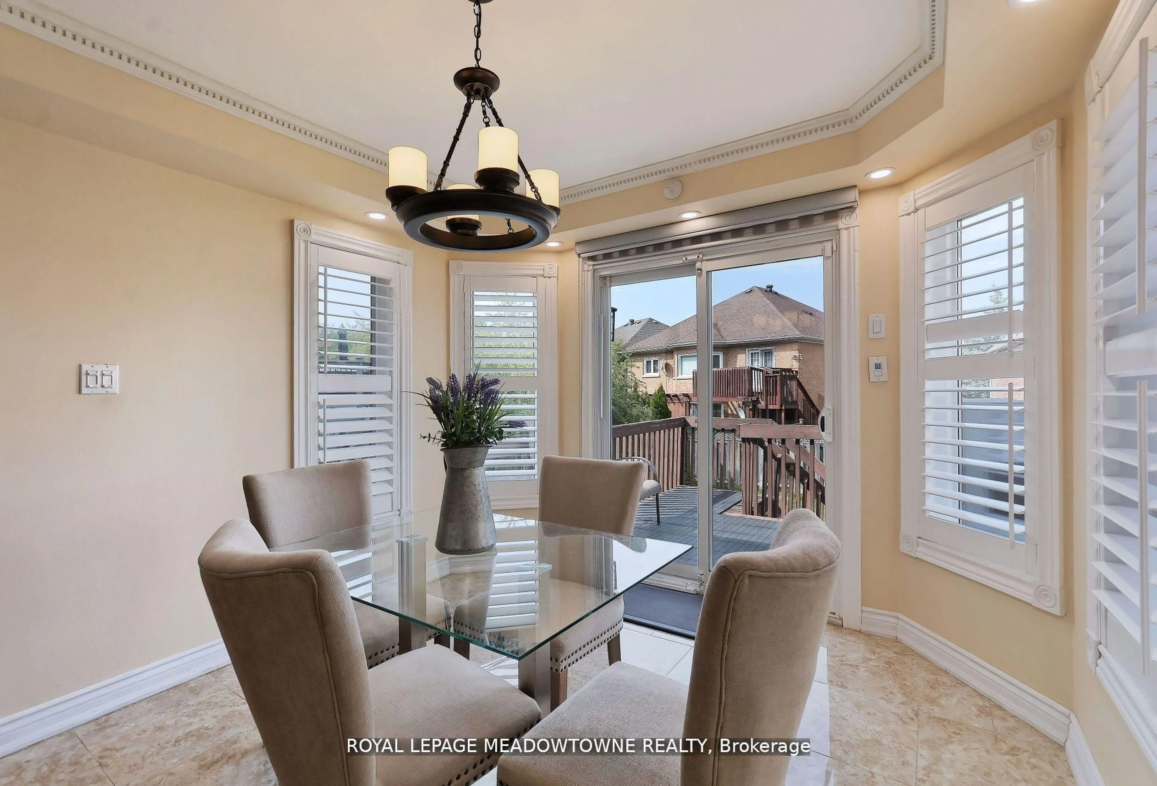 Dining room, ceramic/tile floor for 2857 Termini Terr, Mississauga Ontario L5M 5S3