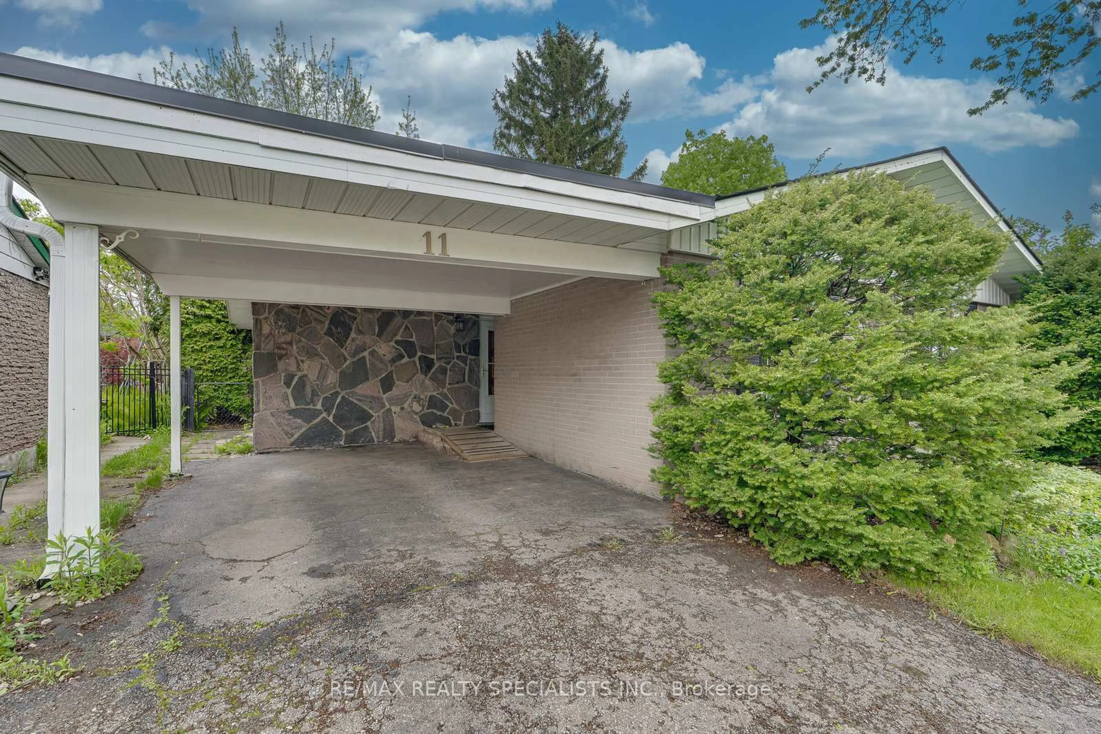 Unknown for 11 Caledonia Rd, Orangeville Ontario L9W 2V2