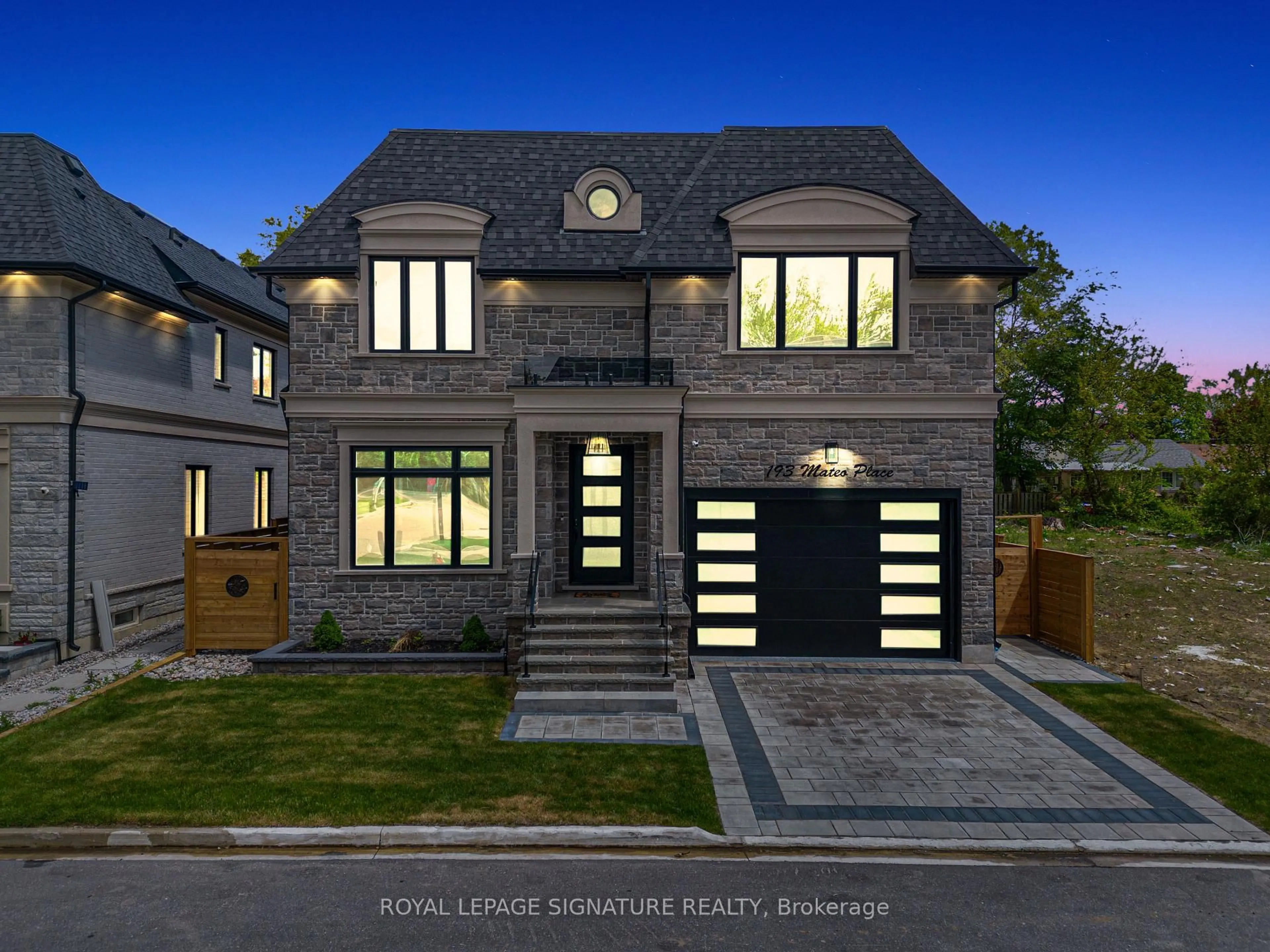 Home with brick exterior material, street for 193 Mateo Pl, Mississauga Ontario L5A 2K4