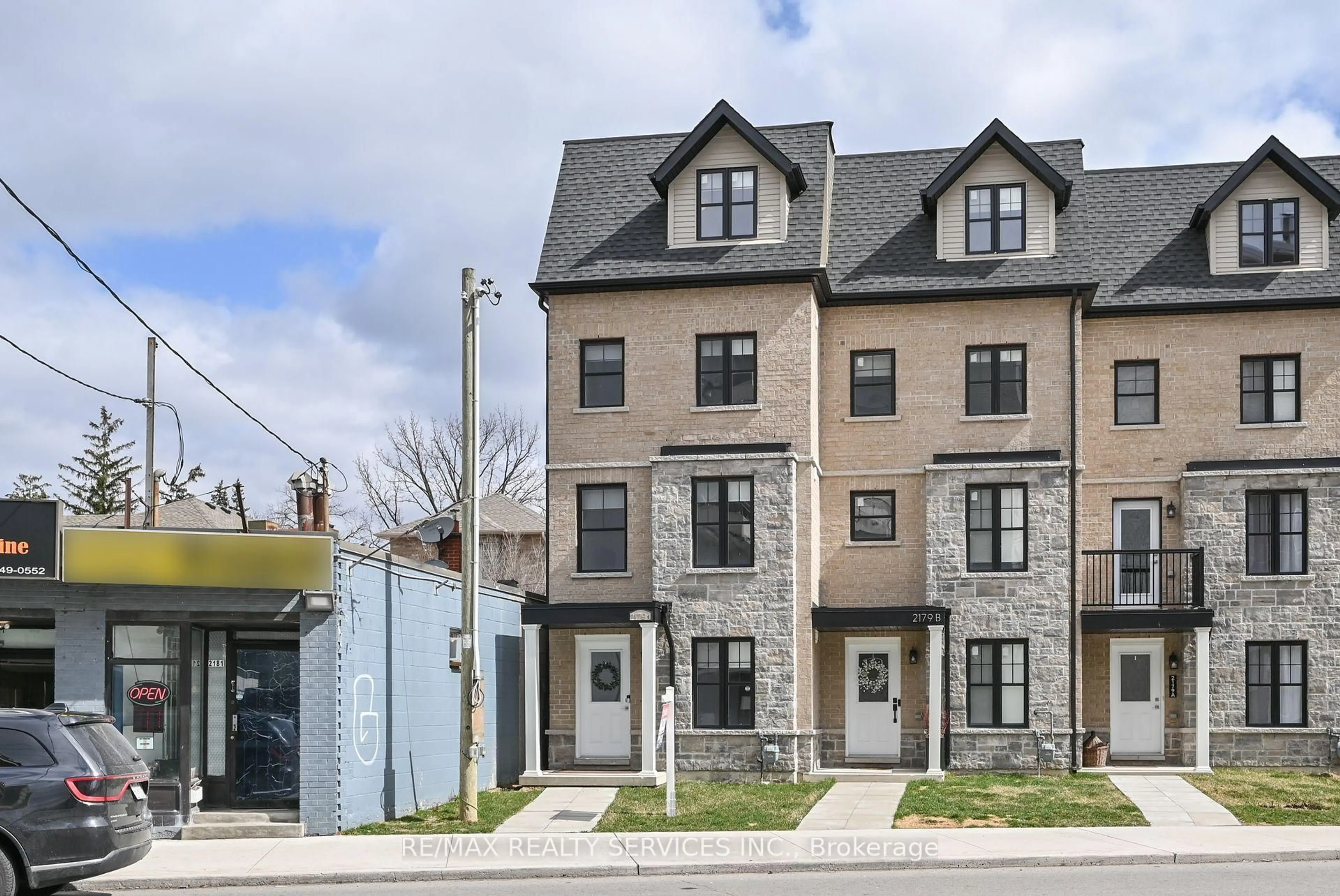 Unknown for 2179C Weston Rd #7, Toronto Ontario M9N 0B5