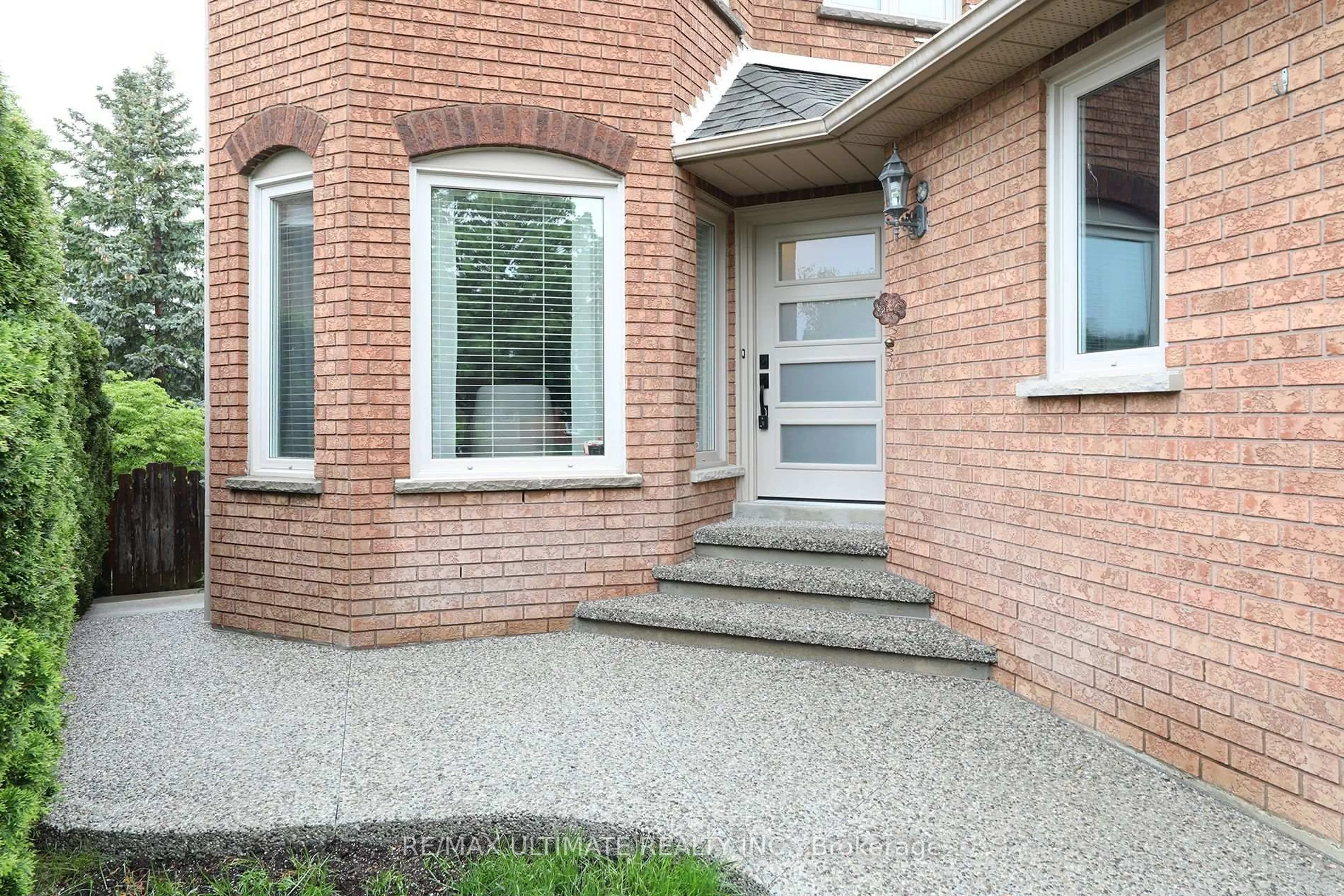 Home with brick exterior material, street for 1169 Ewing Cres, Mississauga Ontario L5V 1C1