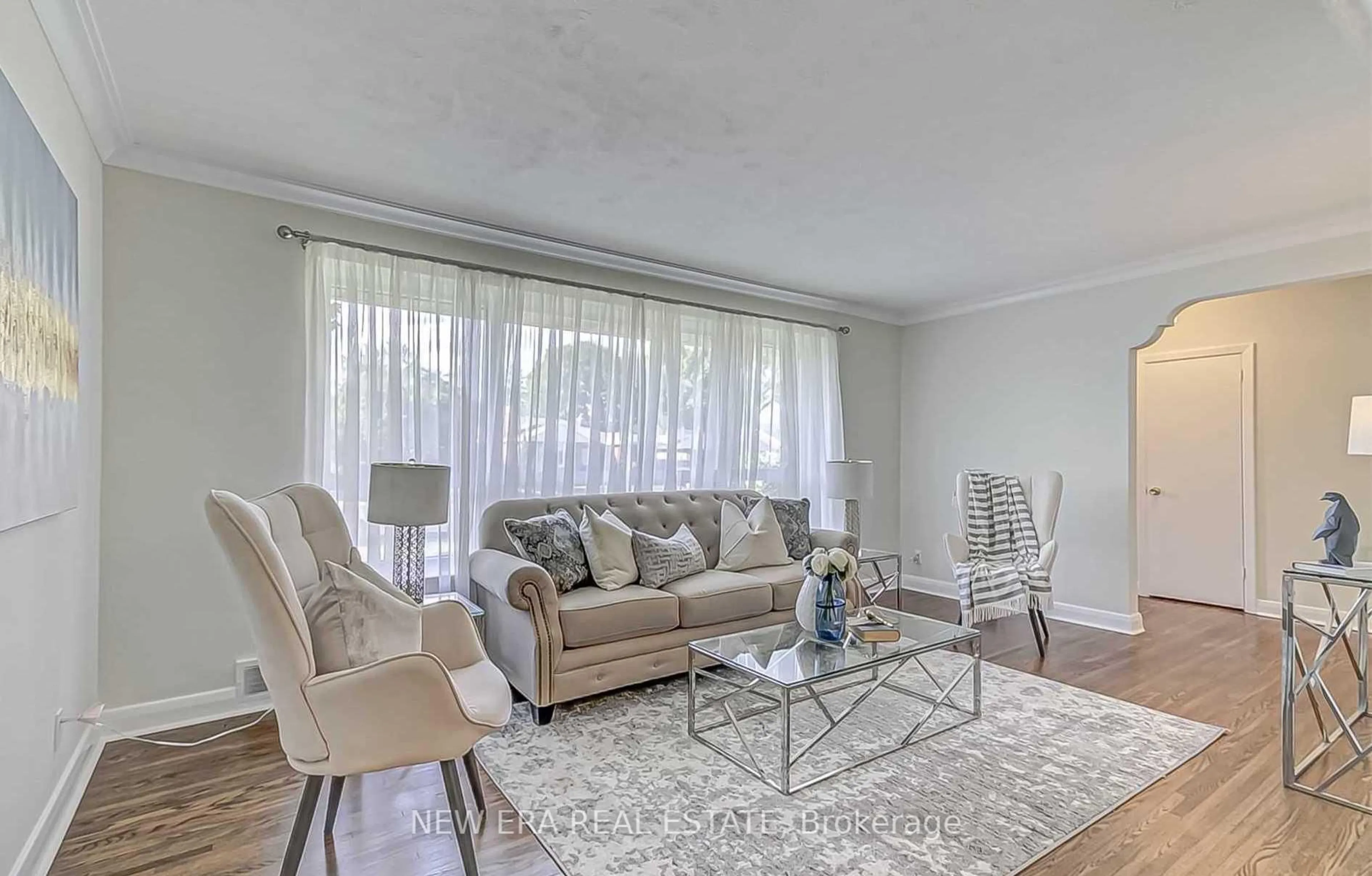 Living room with furniture, unknown for 7 Greening Cres, Toronto Ontario M9A 1N9