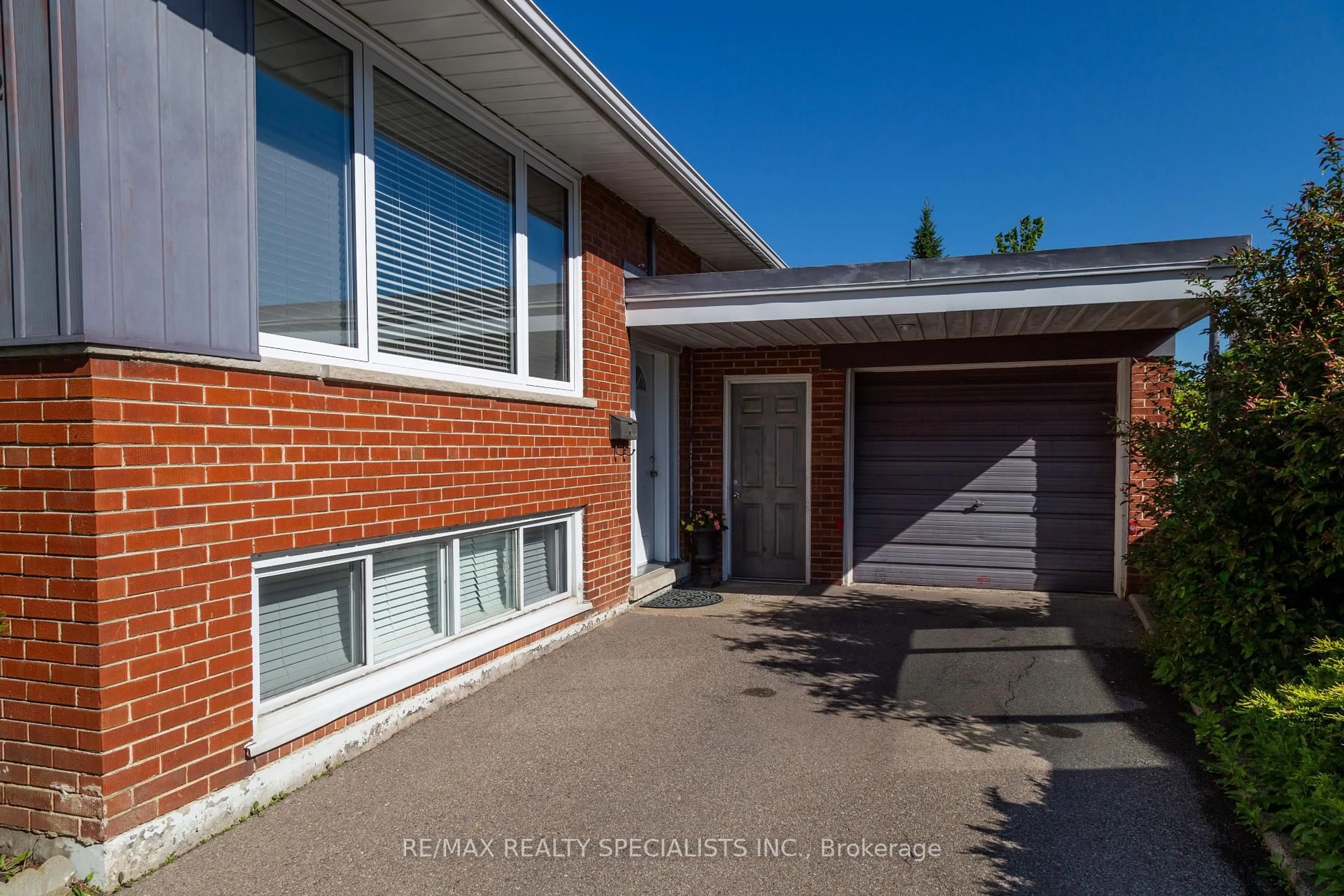 Home with brick exterior material, street for 42 NUGENT Rd, Toronto Ontario M9R 1N3