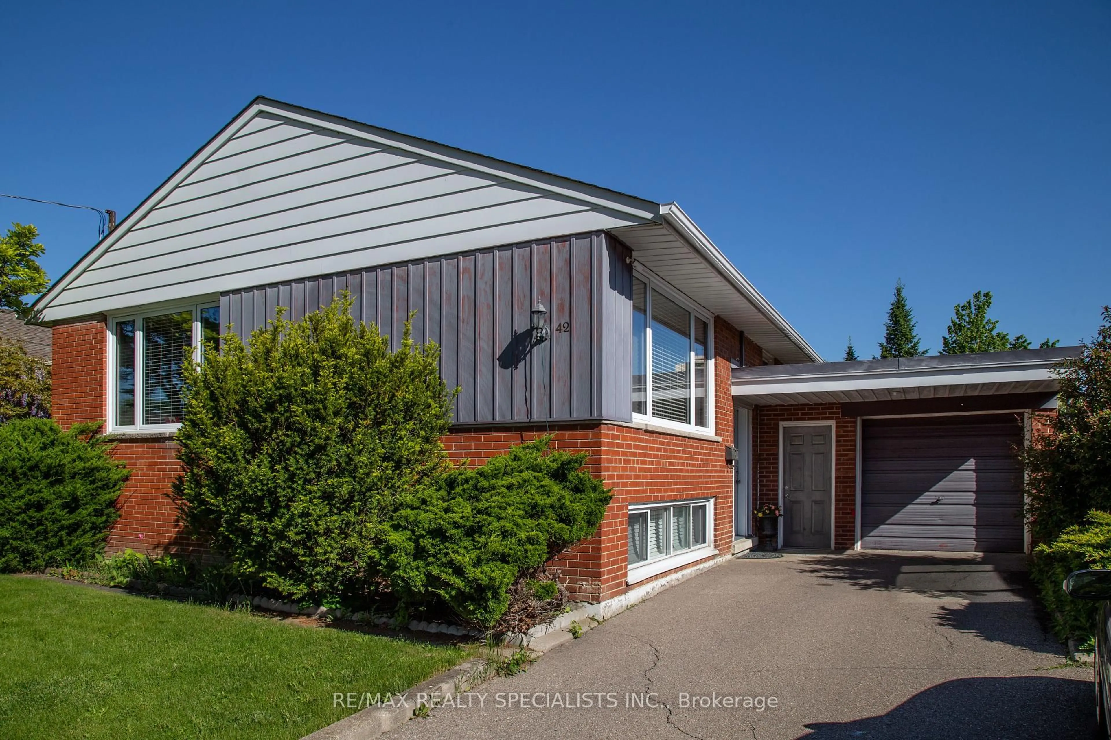 Home with brick exterior material, street for 42 NUGENT Rd, Toronto Ontario M9R 1N3