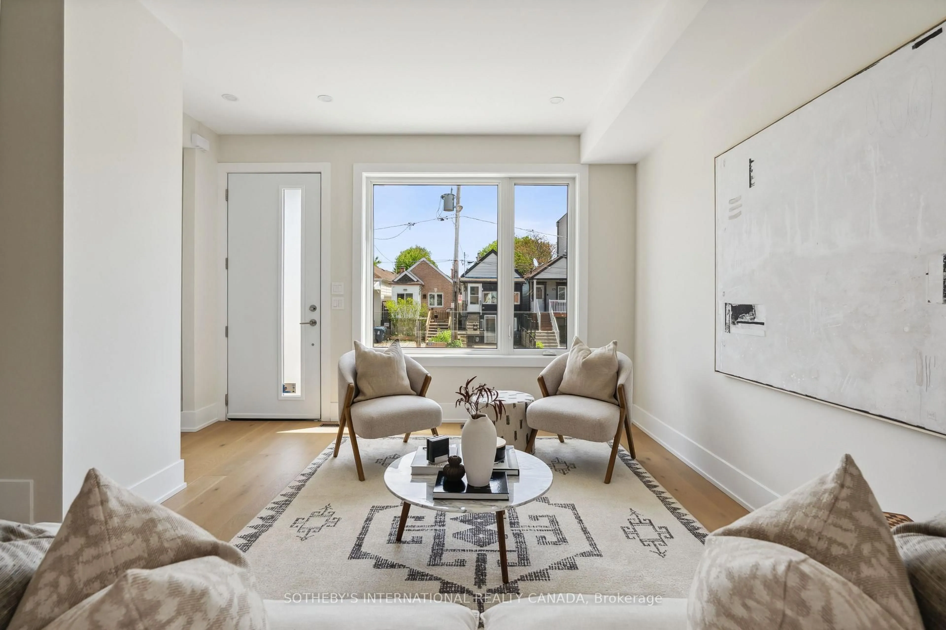 Living room with furniture, unknown for 182 Chambers Ave, Toronto Ontario M6N 3M6