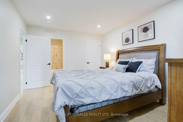 Additional image 36 of 37 Glenora Cres