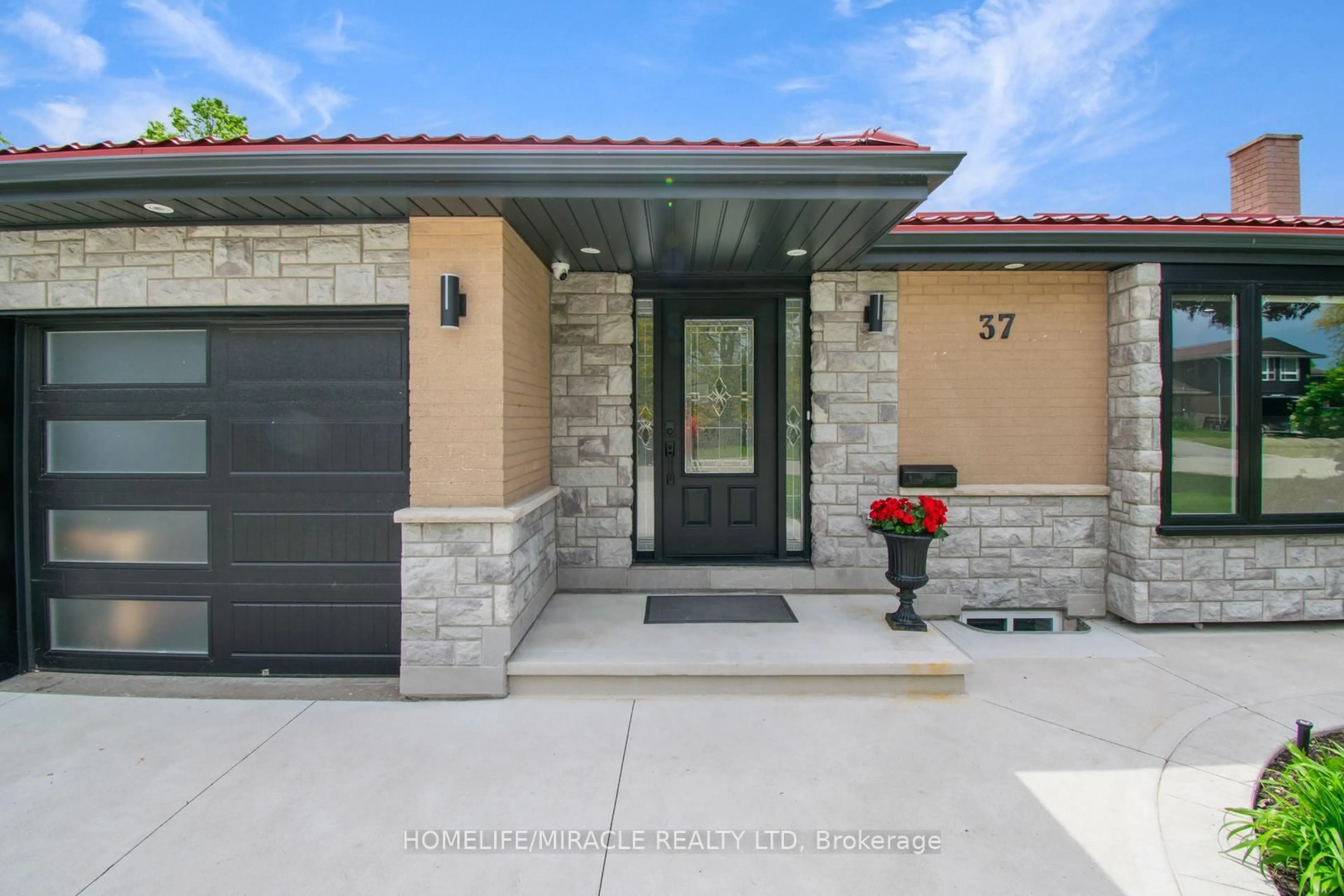 Home with brick exterior material, street for 37 Glenora Cres, Brampton Ontario L6S 1E1