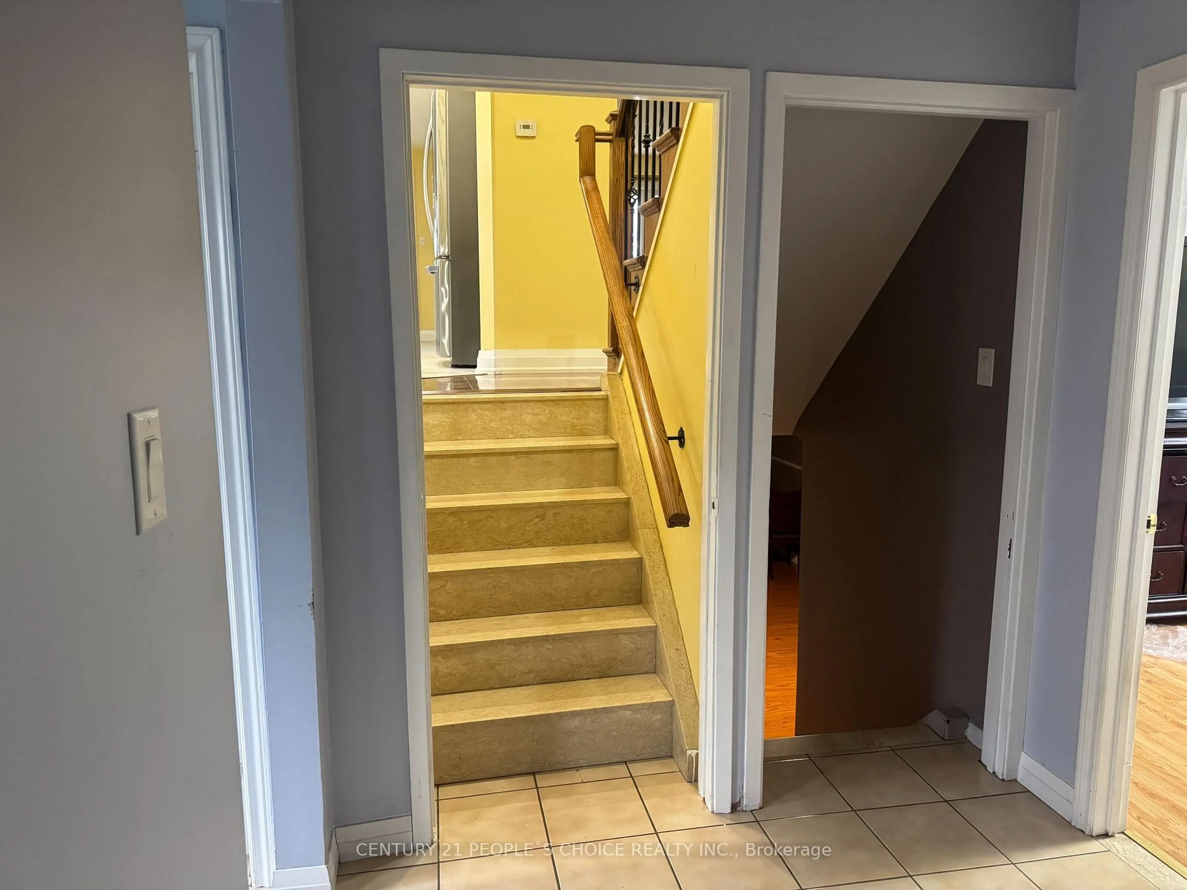 Unknown for 3397 Brandon Gate, Mississauga Ontario L4T 3N3