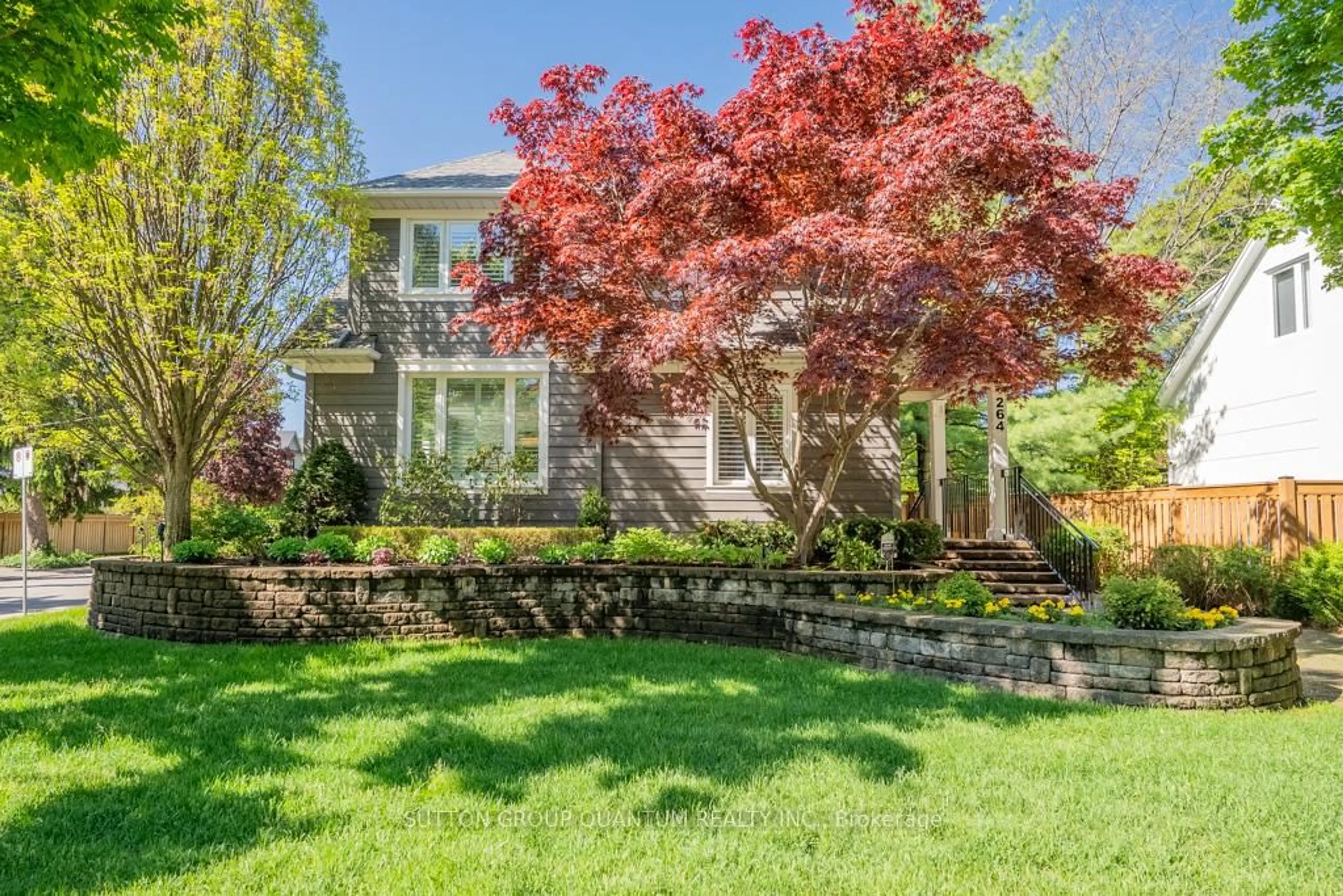 Unknown for 264 Douglas Ave, Oakville Ontario L6J 3S4