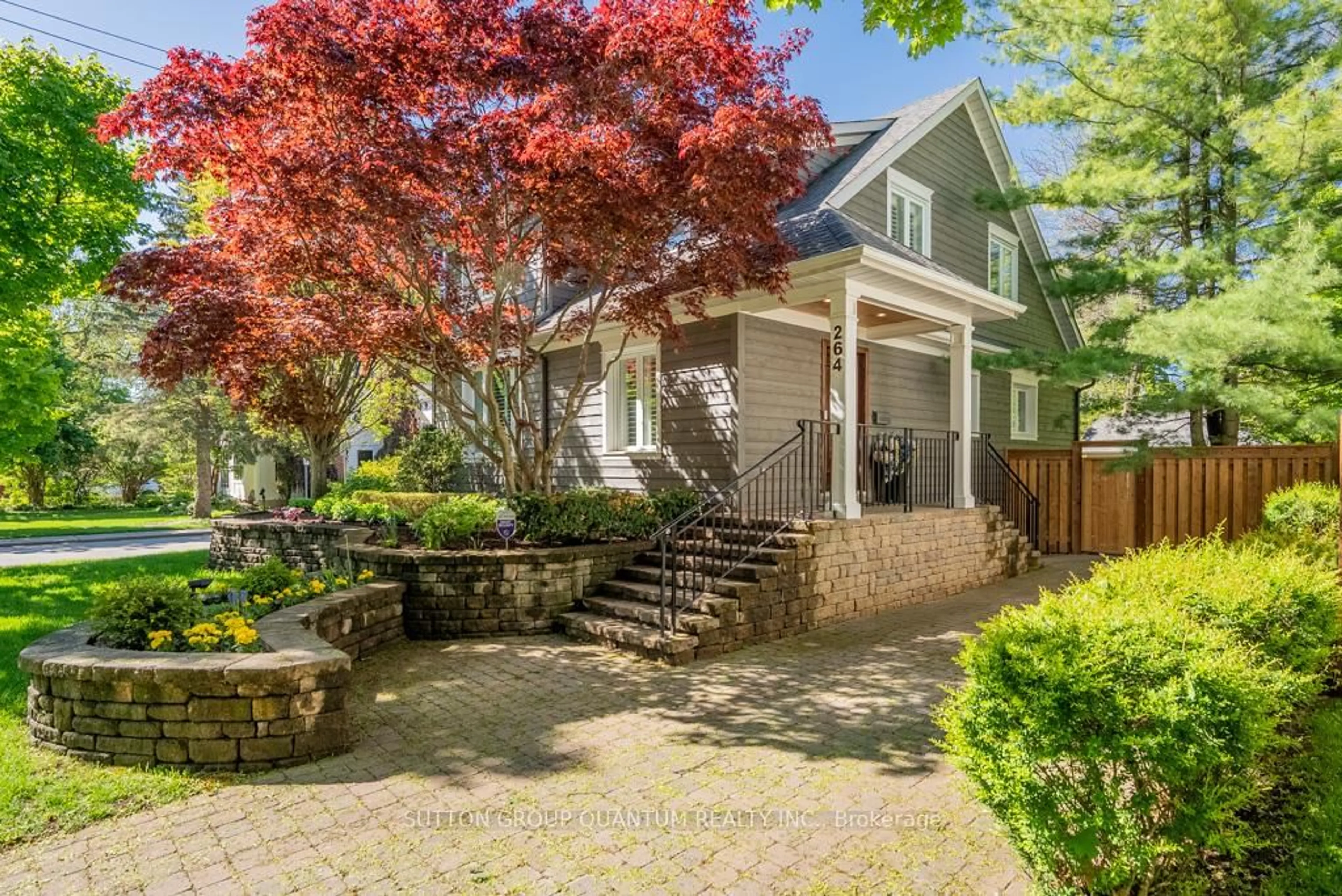 Unknown for 264 Douglas Ave, Oakville Ontario L6J 3S4
