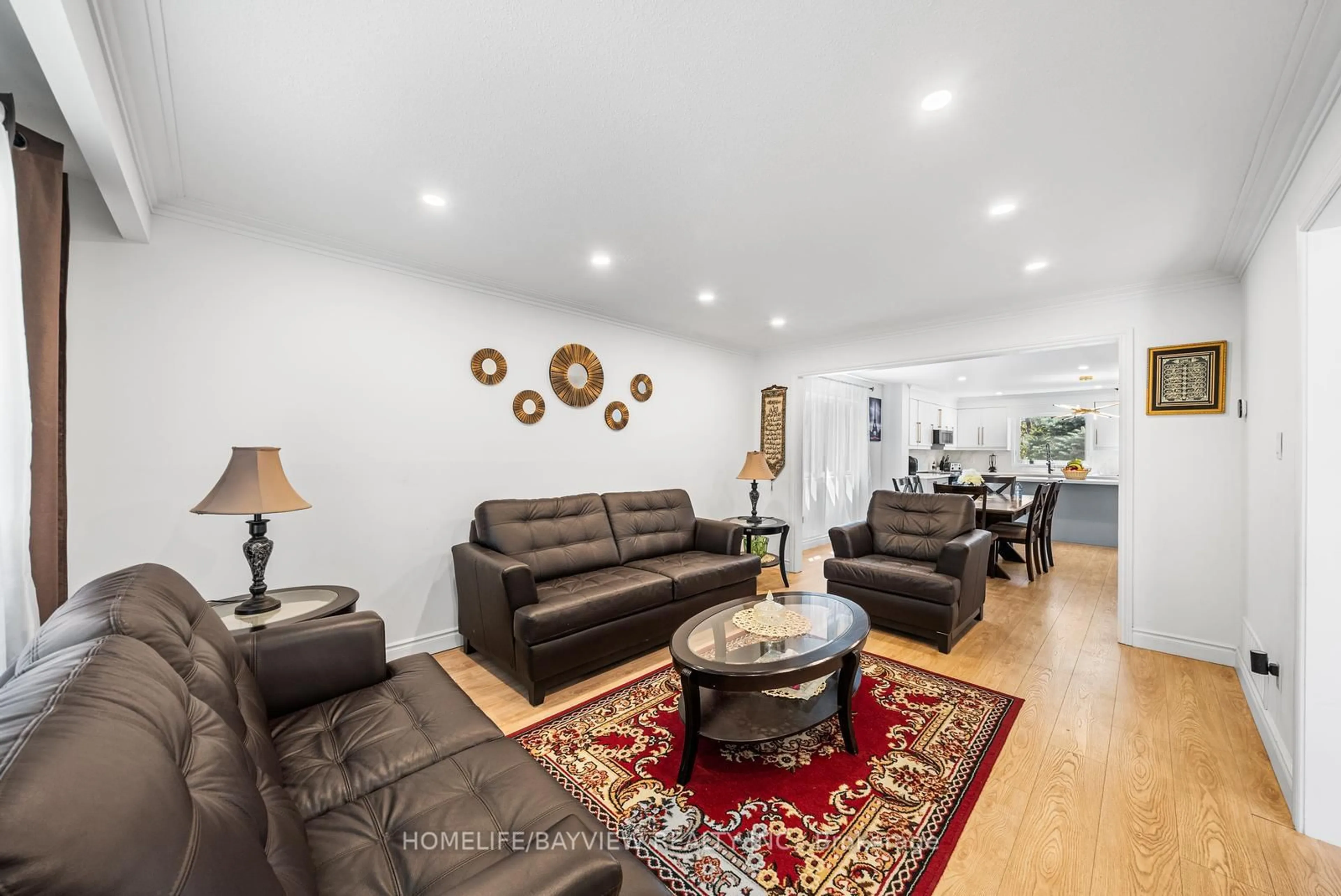 Living room with furniture, unknown for 2602 Mason Hts, Mississauga Ontario L5B 2S2