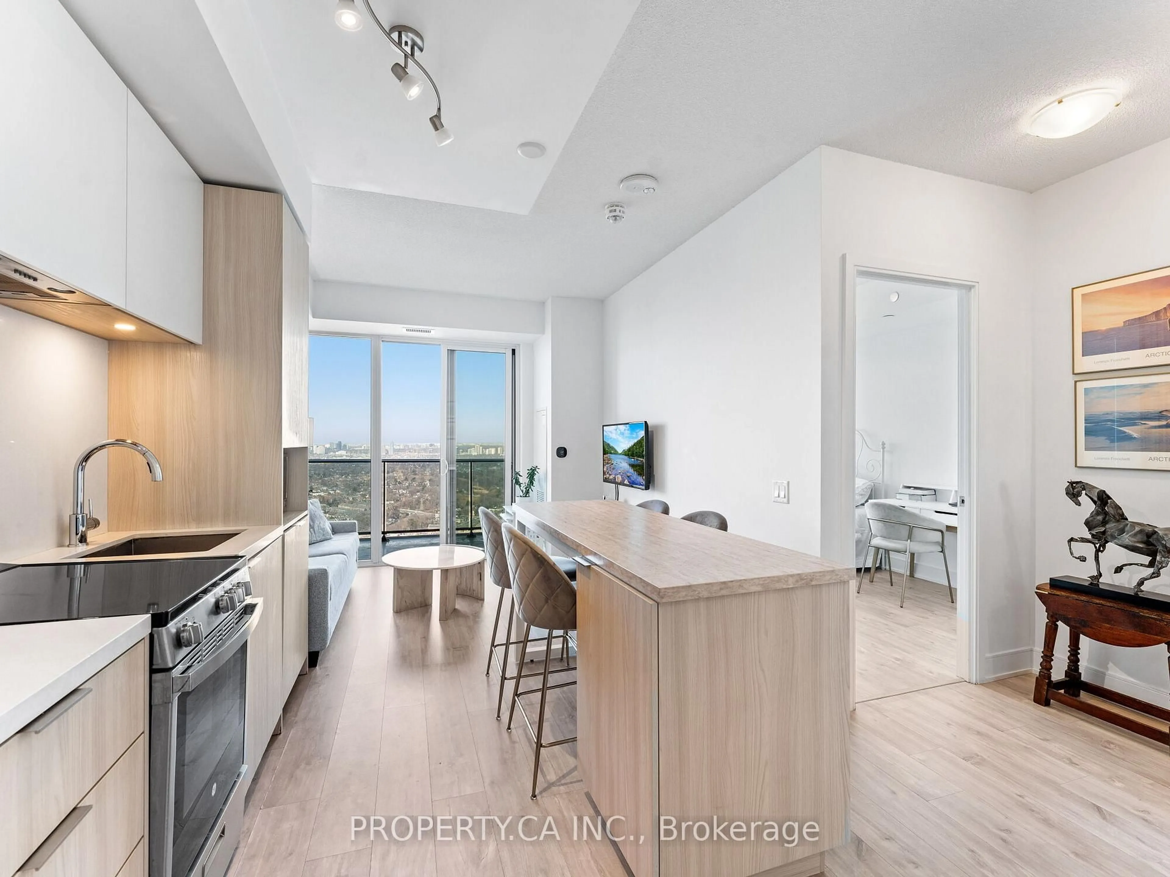 Open concept kitchen, unknown for 70 Annie Craig Dr #5308, Toronto Ontario M8V 0G2