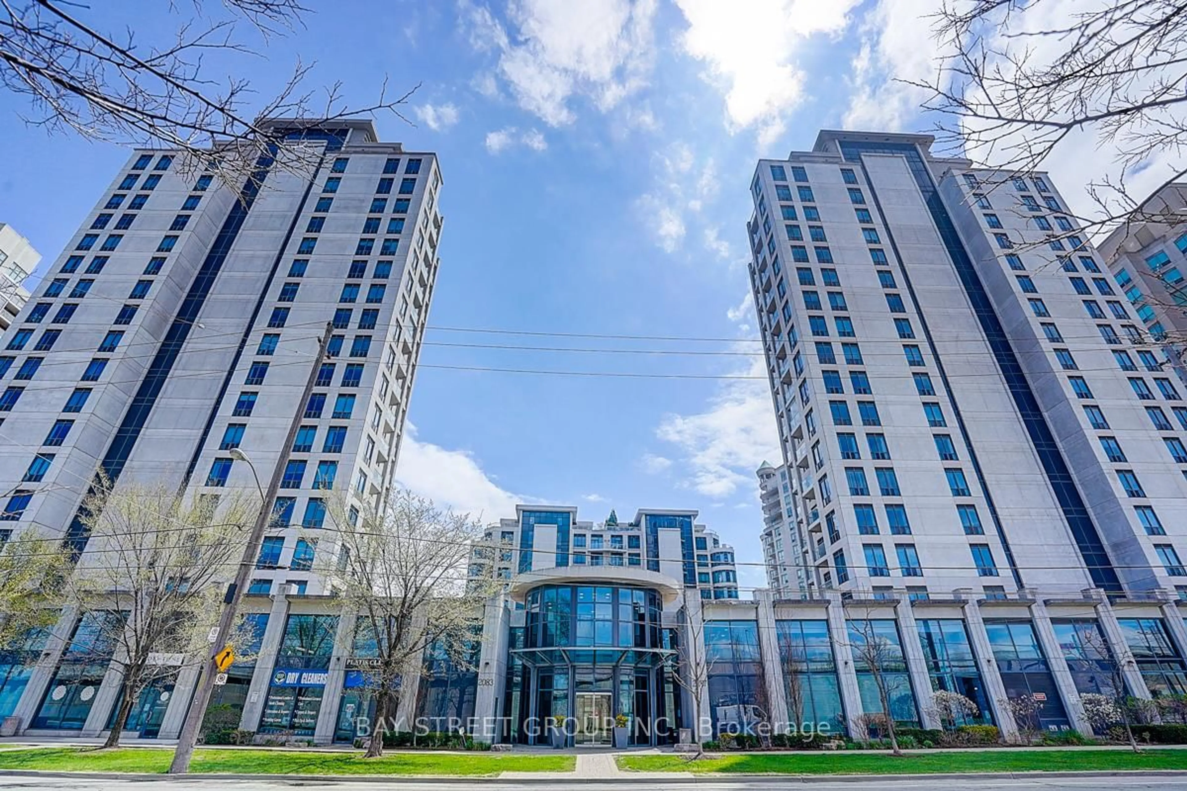 Indoor foyer for 2083 LAKE SHORE Blvd #LPH14, Toronto Ontario M8V 4G2