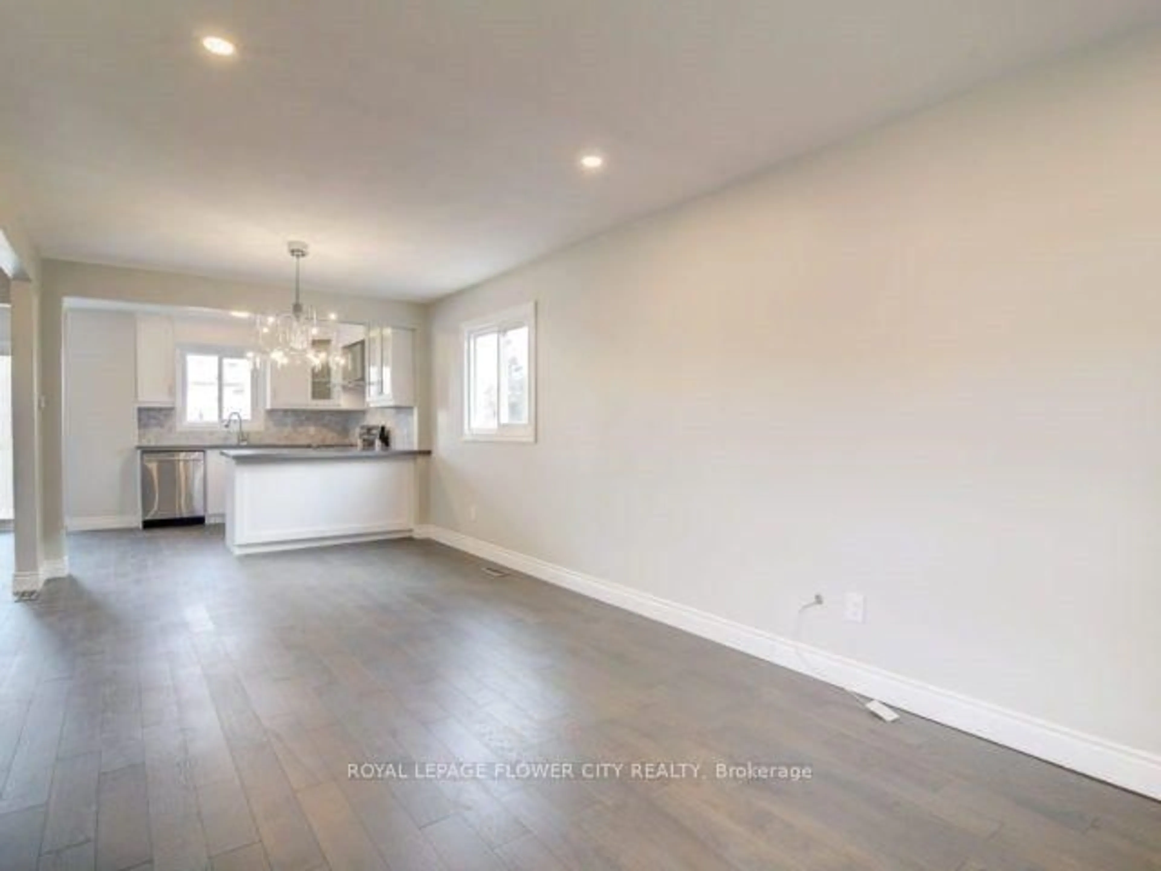 Open concept kitchen, unknown for 16 Ecclestone Dr, Brampton Ontario L6X 3L6