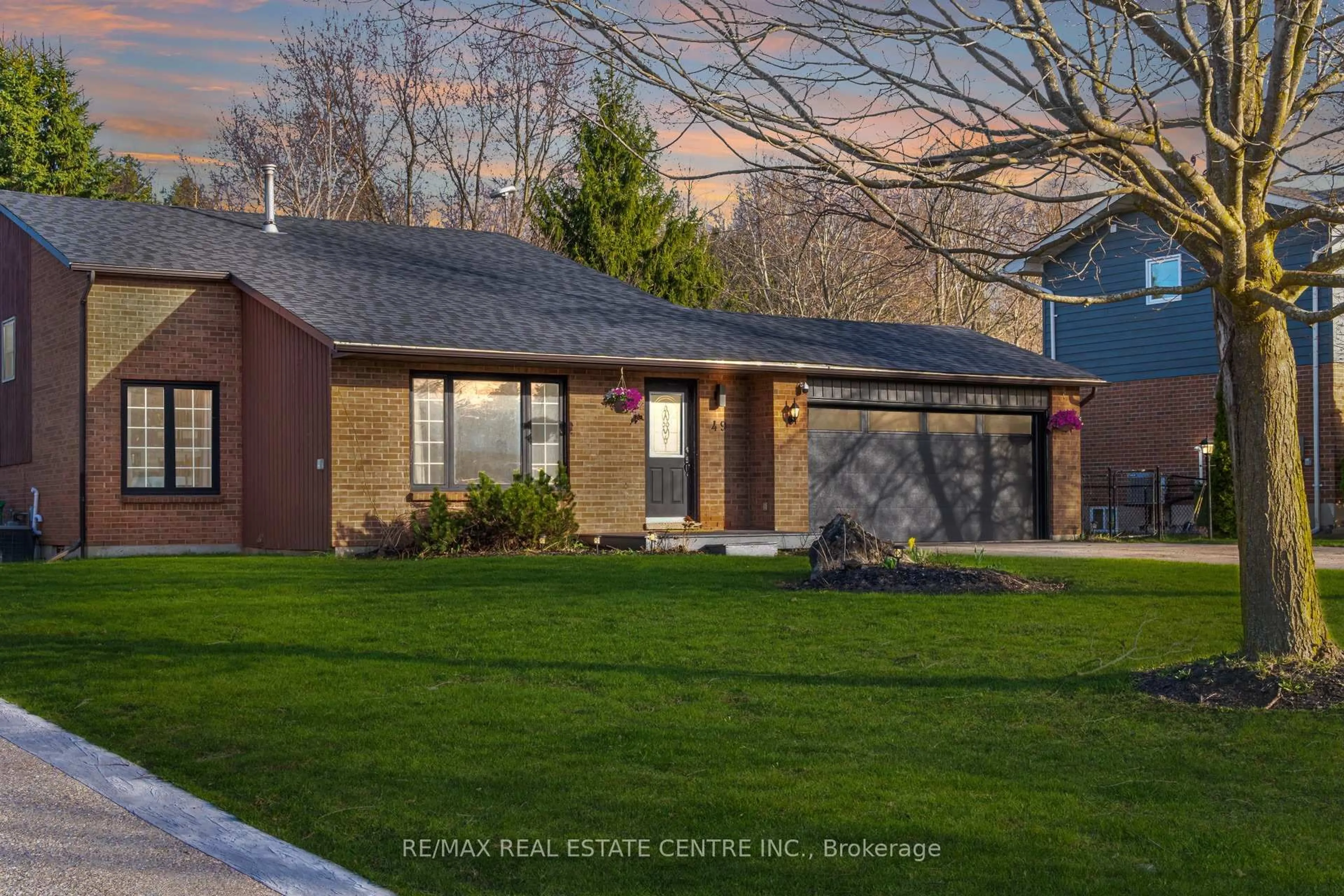Home with vinyl exterior material, street for 49 Mcclellan Rd, Caledon Ontario L7K 0C8