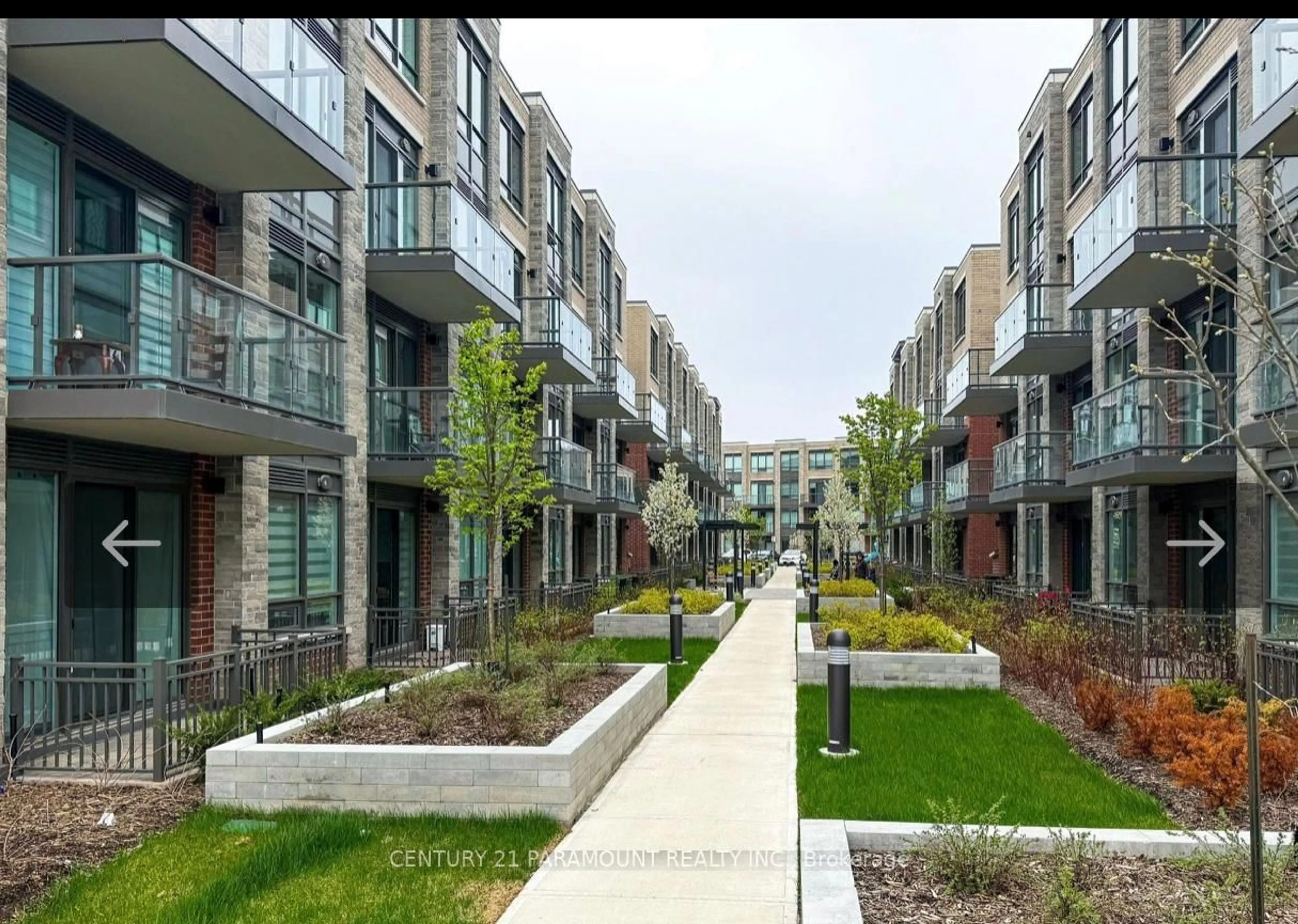 Patio, street for 95 Attmar Dr #319, Brampton Ontario L6P 0Y6