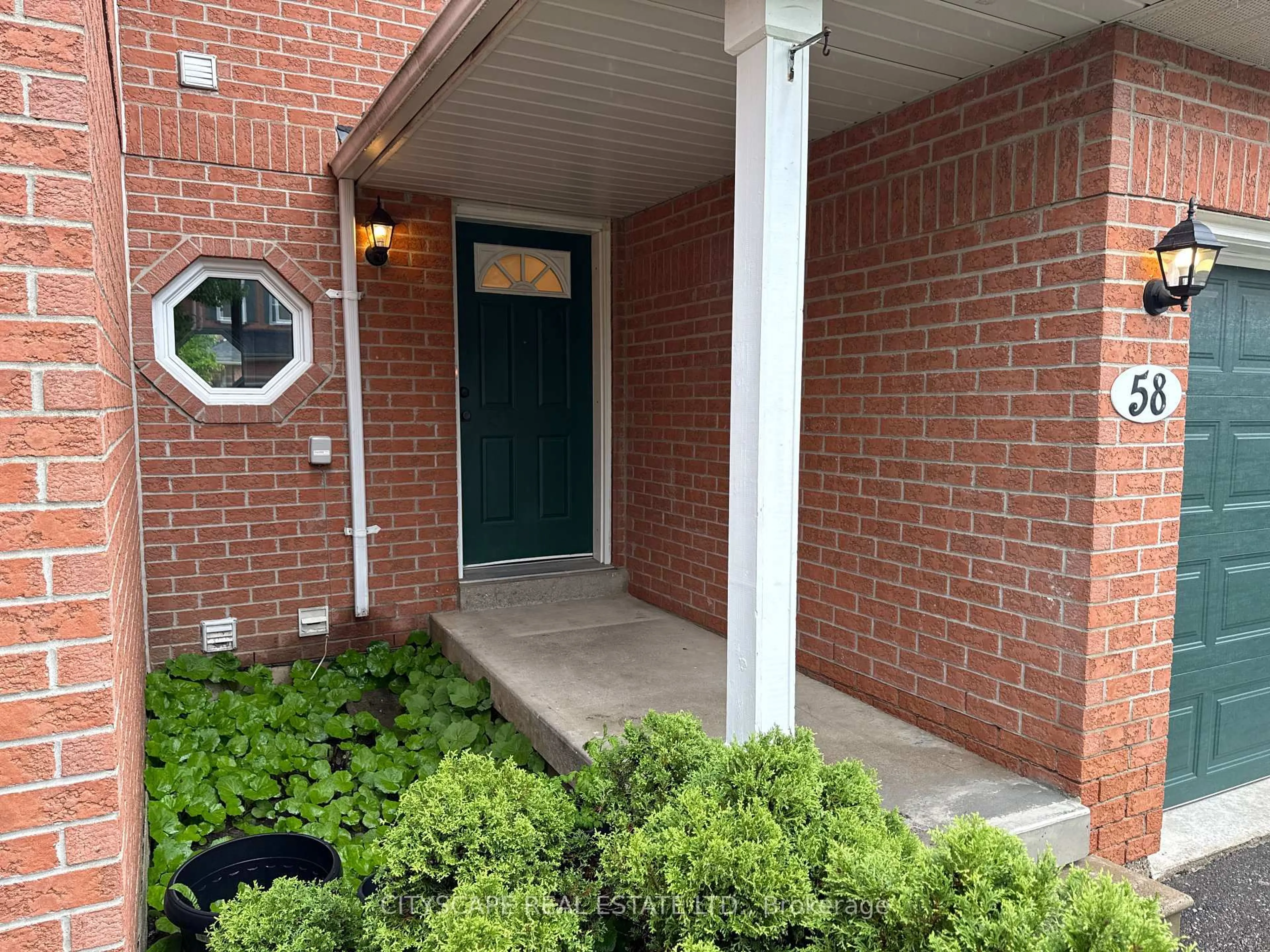 Indoor entryway for 5659 Glen Erin Dr #58, Mississauga Ontario L5M 5P2