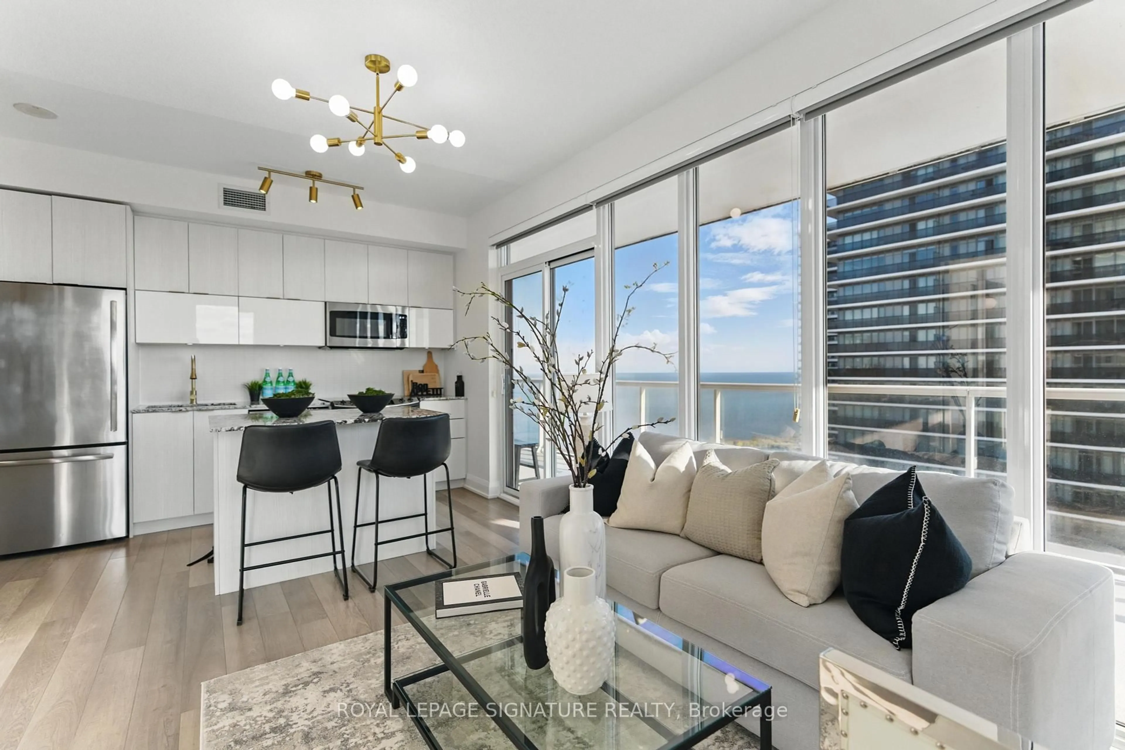 Open concept kitchen, unknown for 56 Annie Craig Dr #4104, Toronto Ontario M8V 0C5