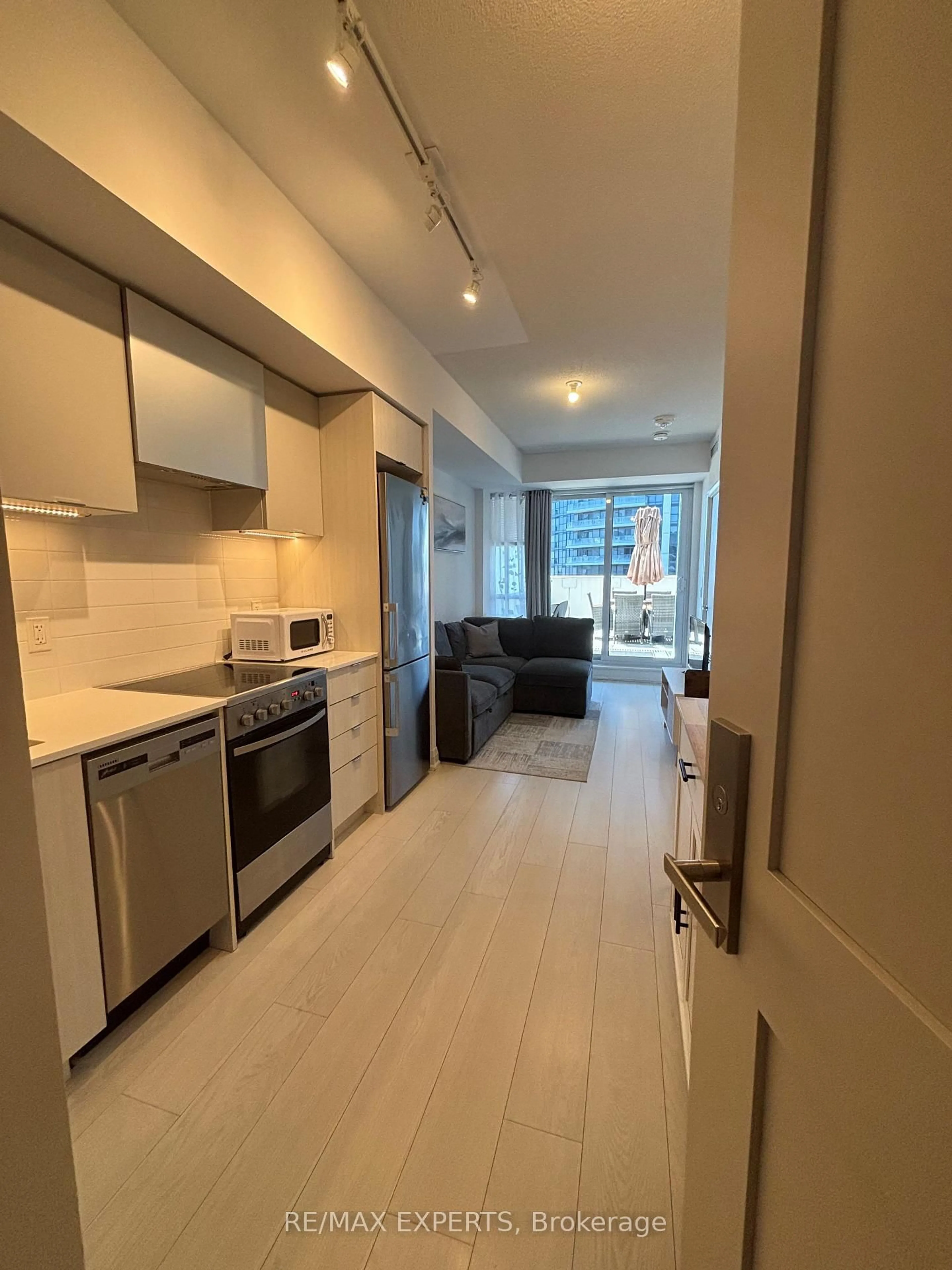 A pic of a room for 26 Gibbs Rd #731, Toronto Ontario M9B 0E3