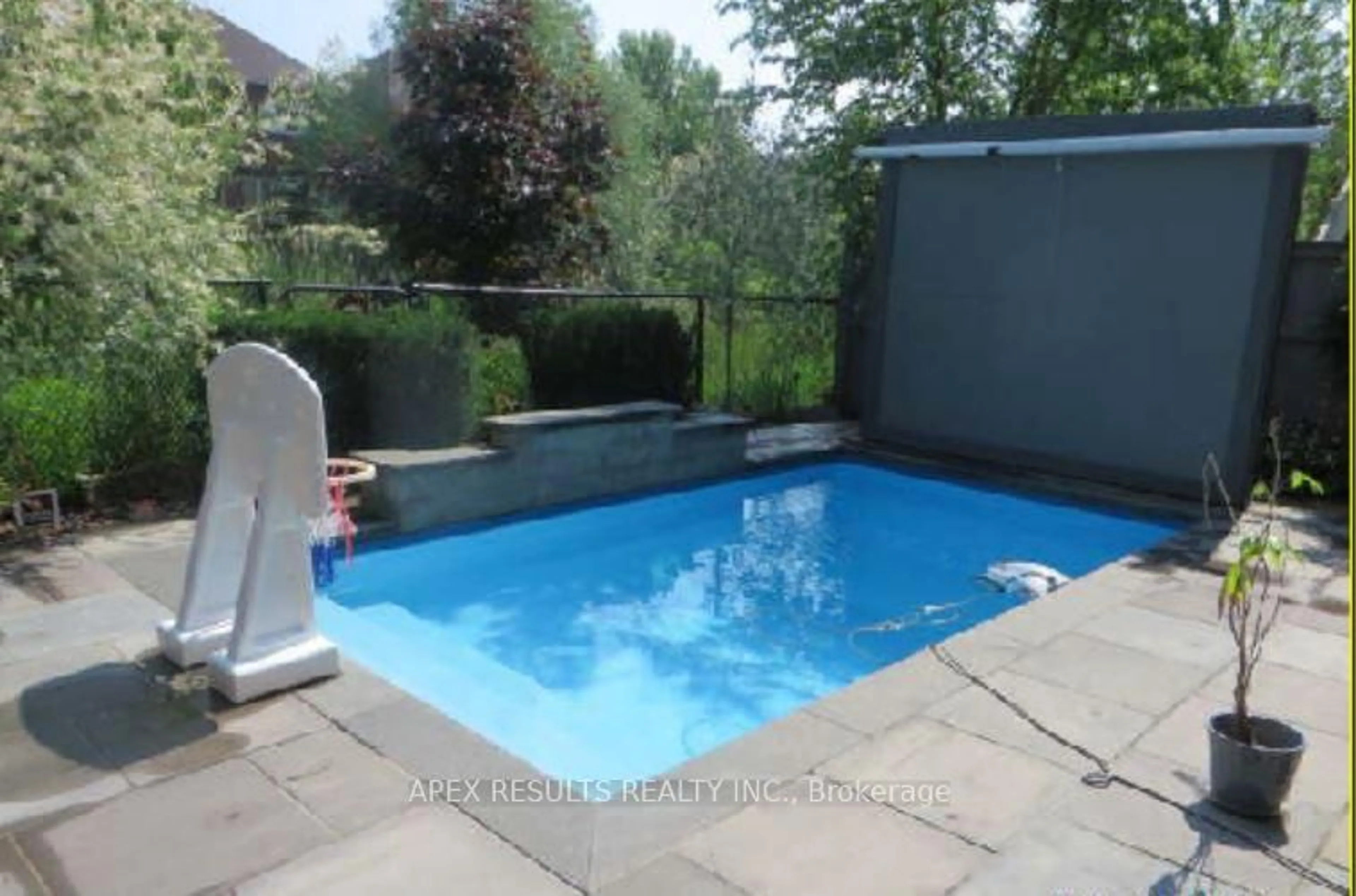 Pool for 3153 Ferguson Dr, Burlington Ontario L7M 0G3
