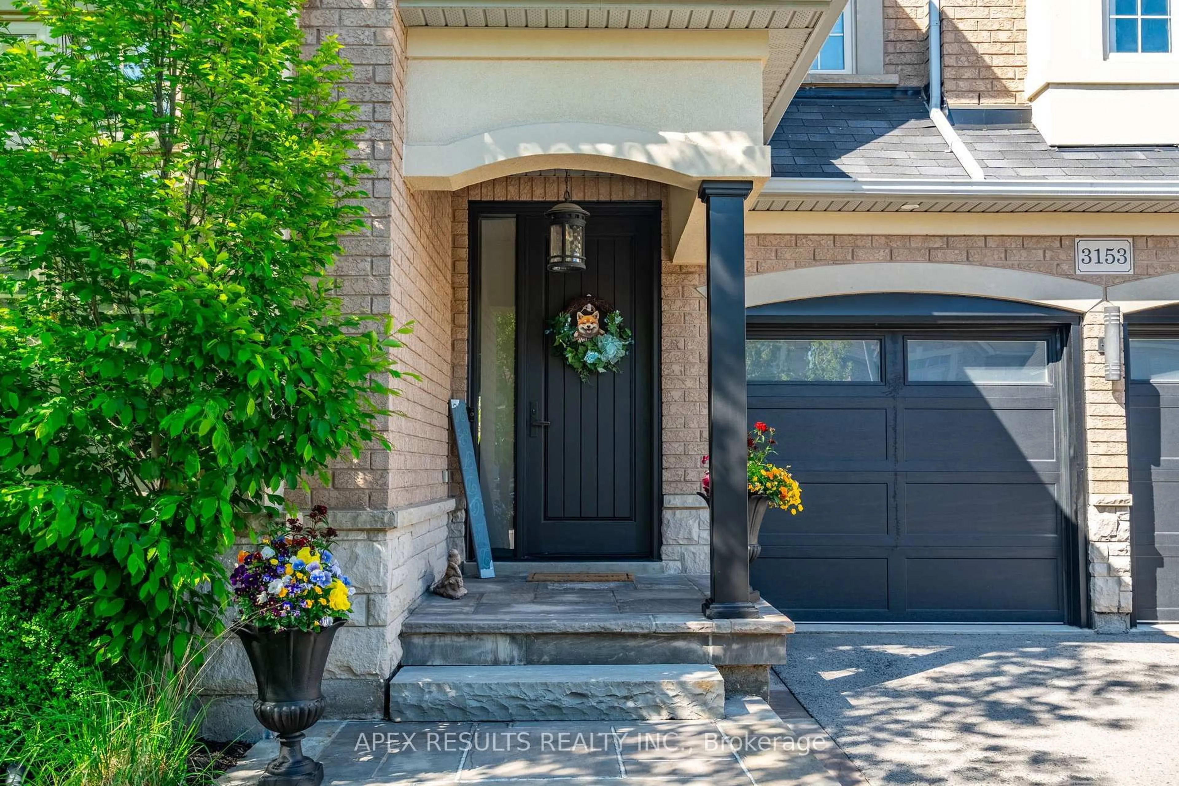 Indoor entryway for 3153 Ferguson Dr, Burlington Ontario L7M 0G3