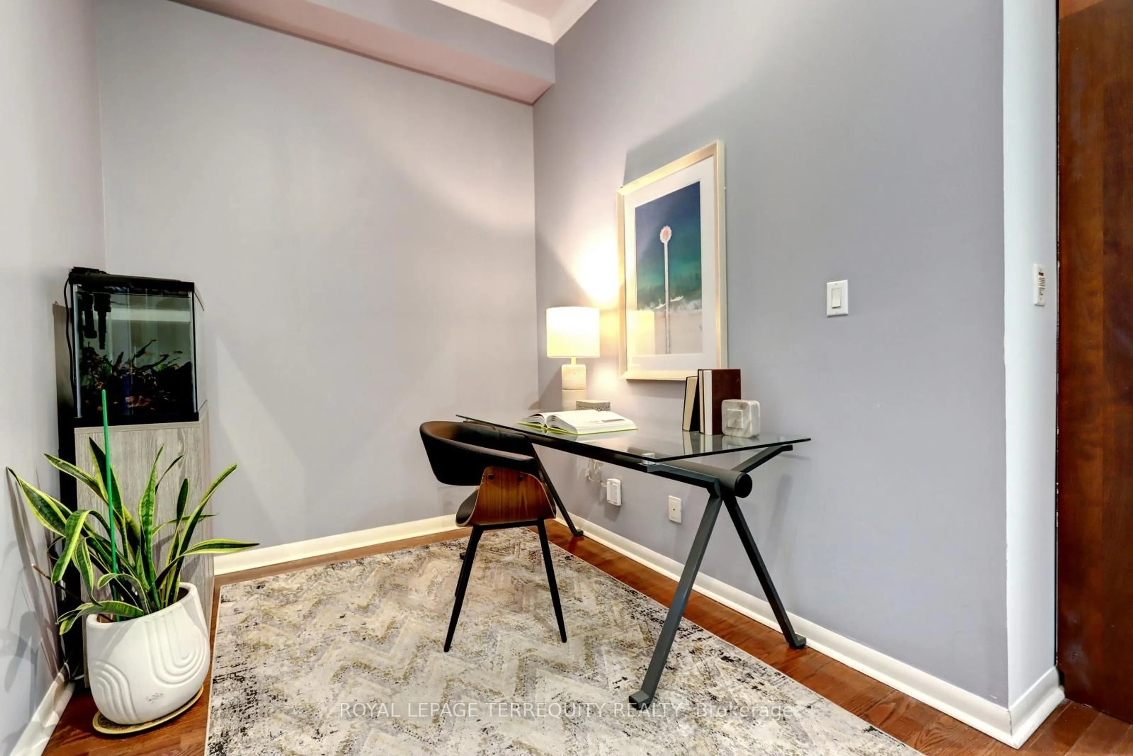 A pic of a room for 3391 Bloor St #514, Toronto Ontario M8X 1G3