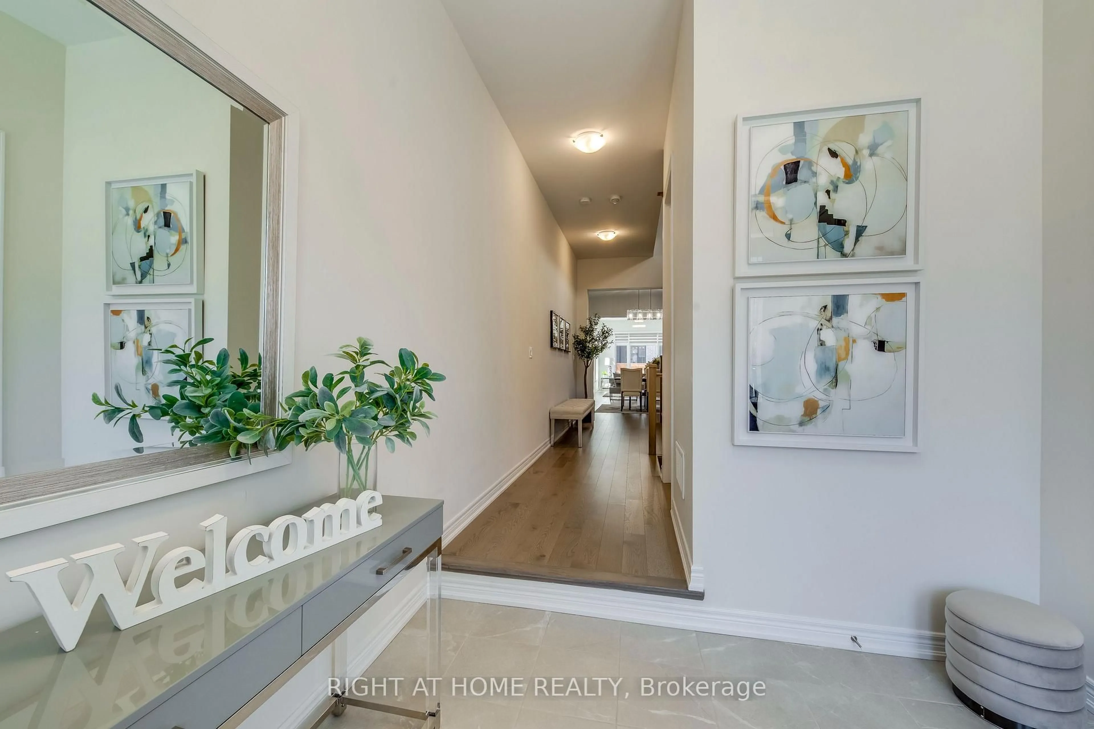 Indoor entryway for 63 Carnegie Dr, Oakville Ontario L6H 7C5