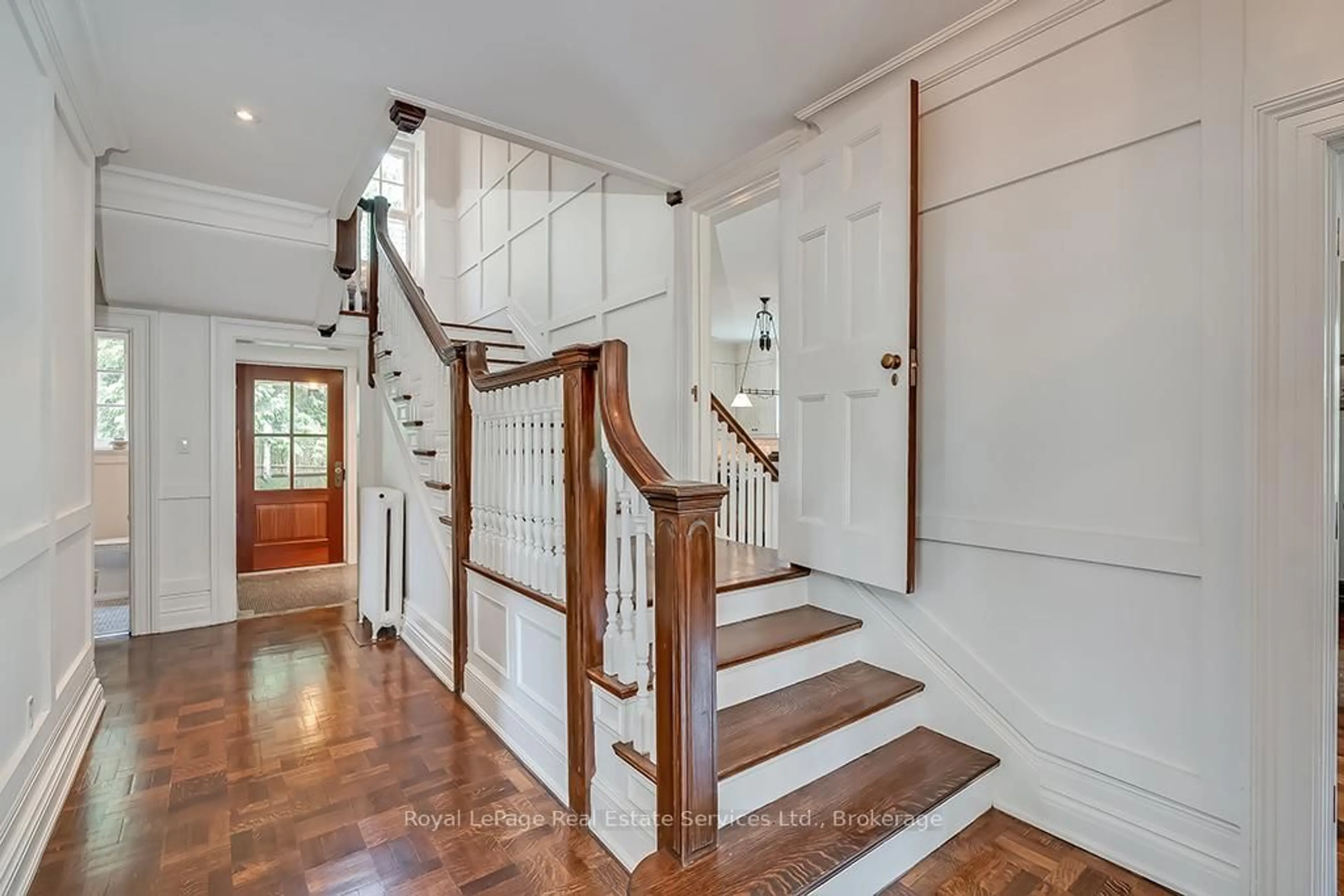 Unknown for 184 King St, Oakville Ontario L6J 1B4