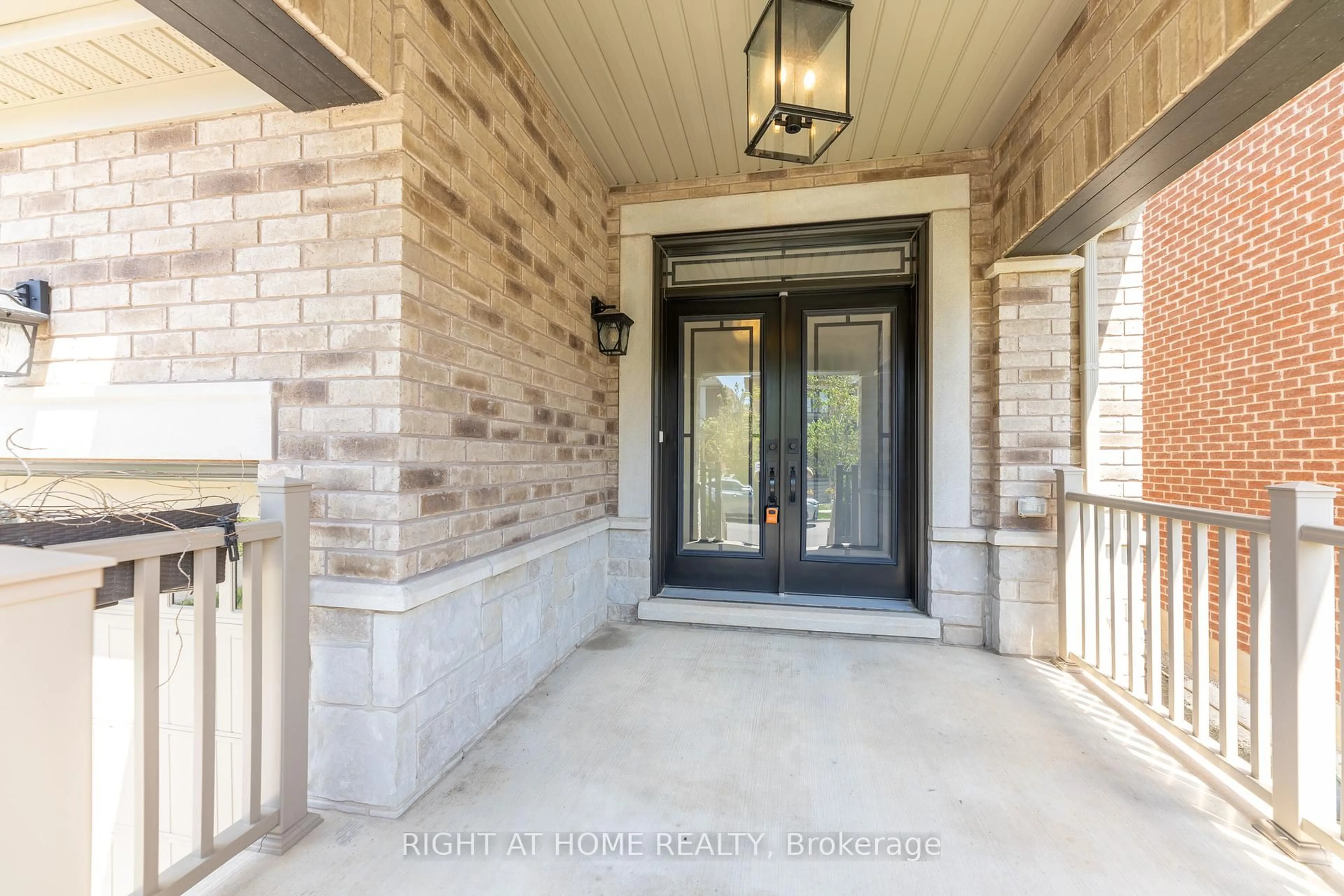 Indoor entryway for 1235 Mcphedran Pt, Milton Ontario L9E 1J8