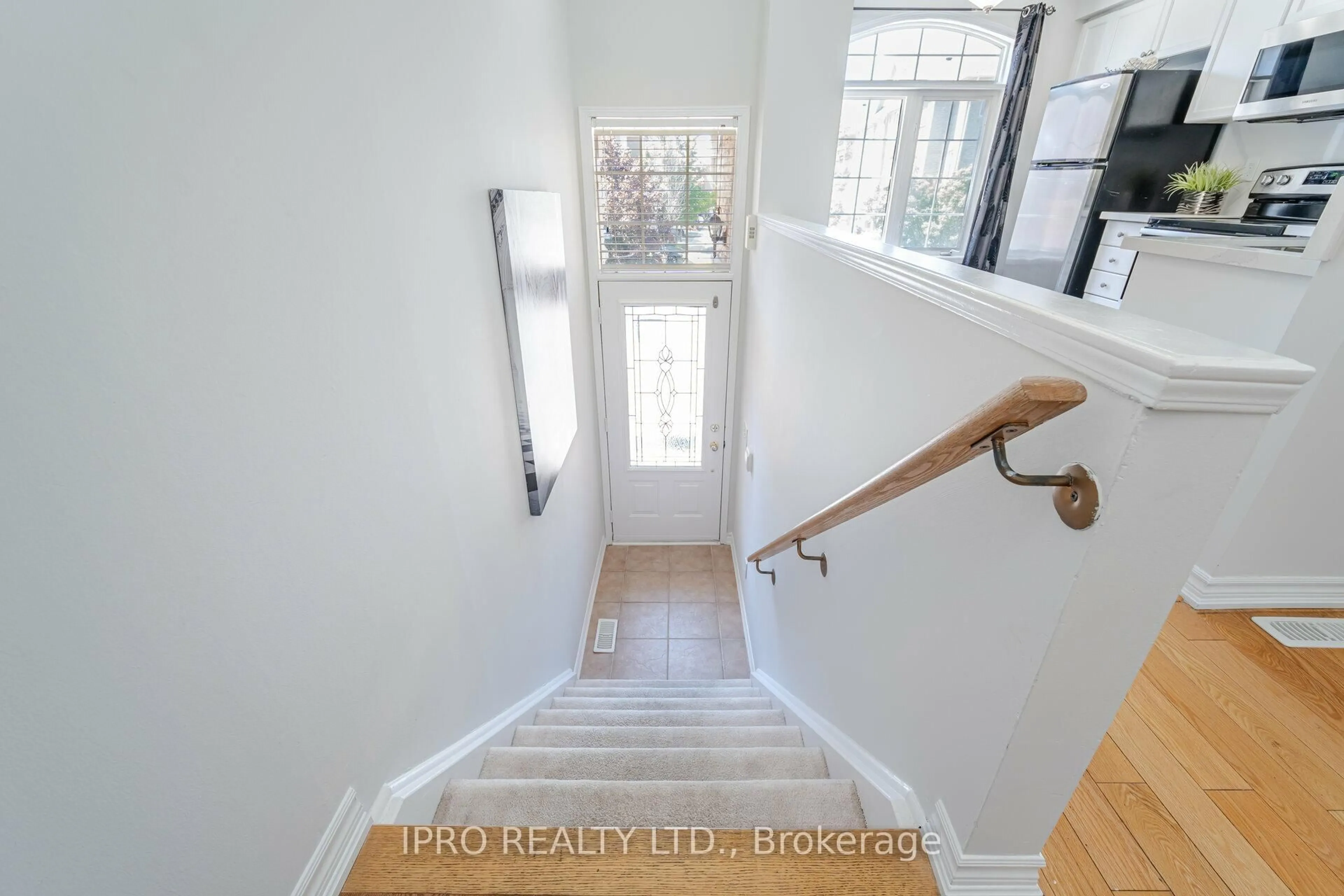 Stairs for 3356 Redpath Circ, Mississauga Ontario L5N 8R1