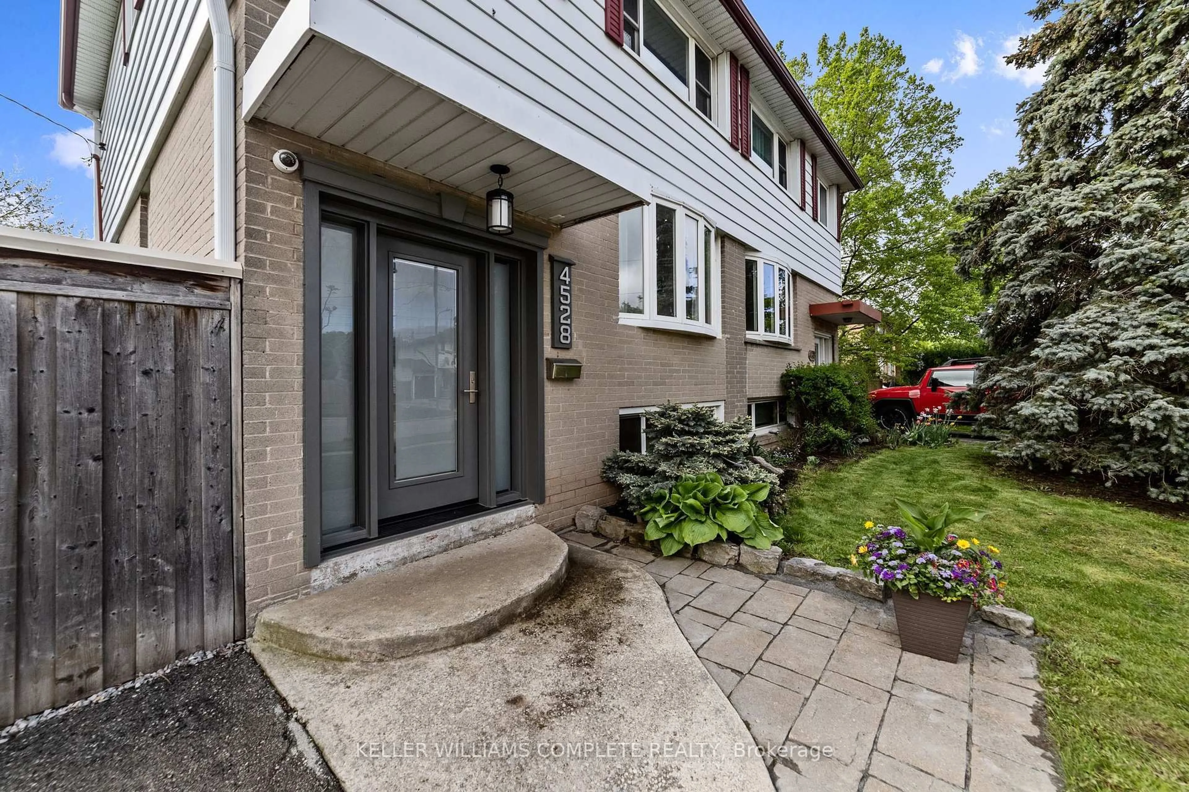 Unknown for 4528 Bennett Rd, Burlington Ontario L7L 1Z2