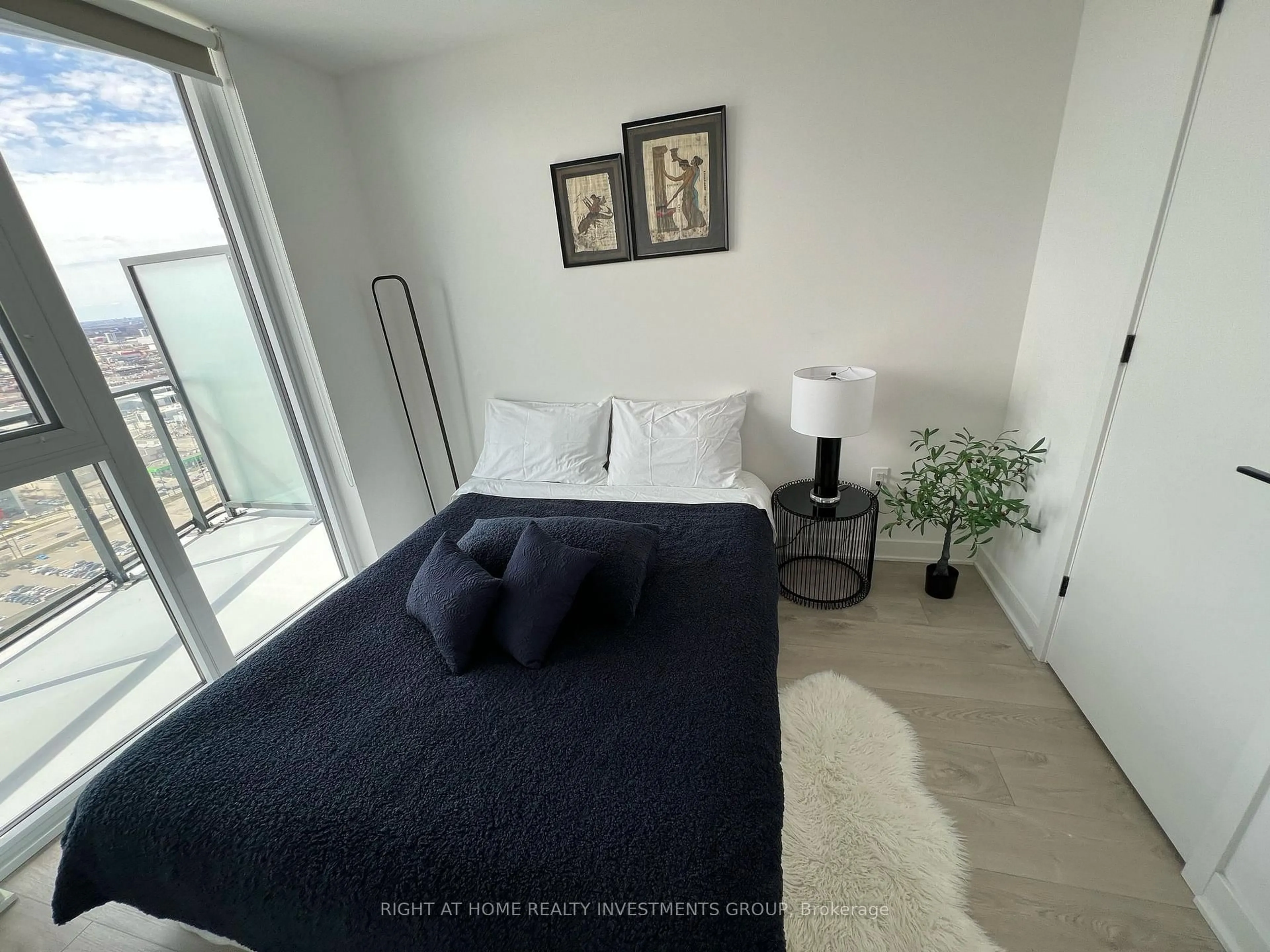 A pic of a room for 36 Zorra St #3211, Toronto Ontario M8Z 0G5
