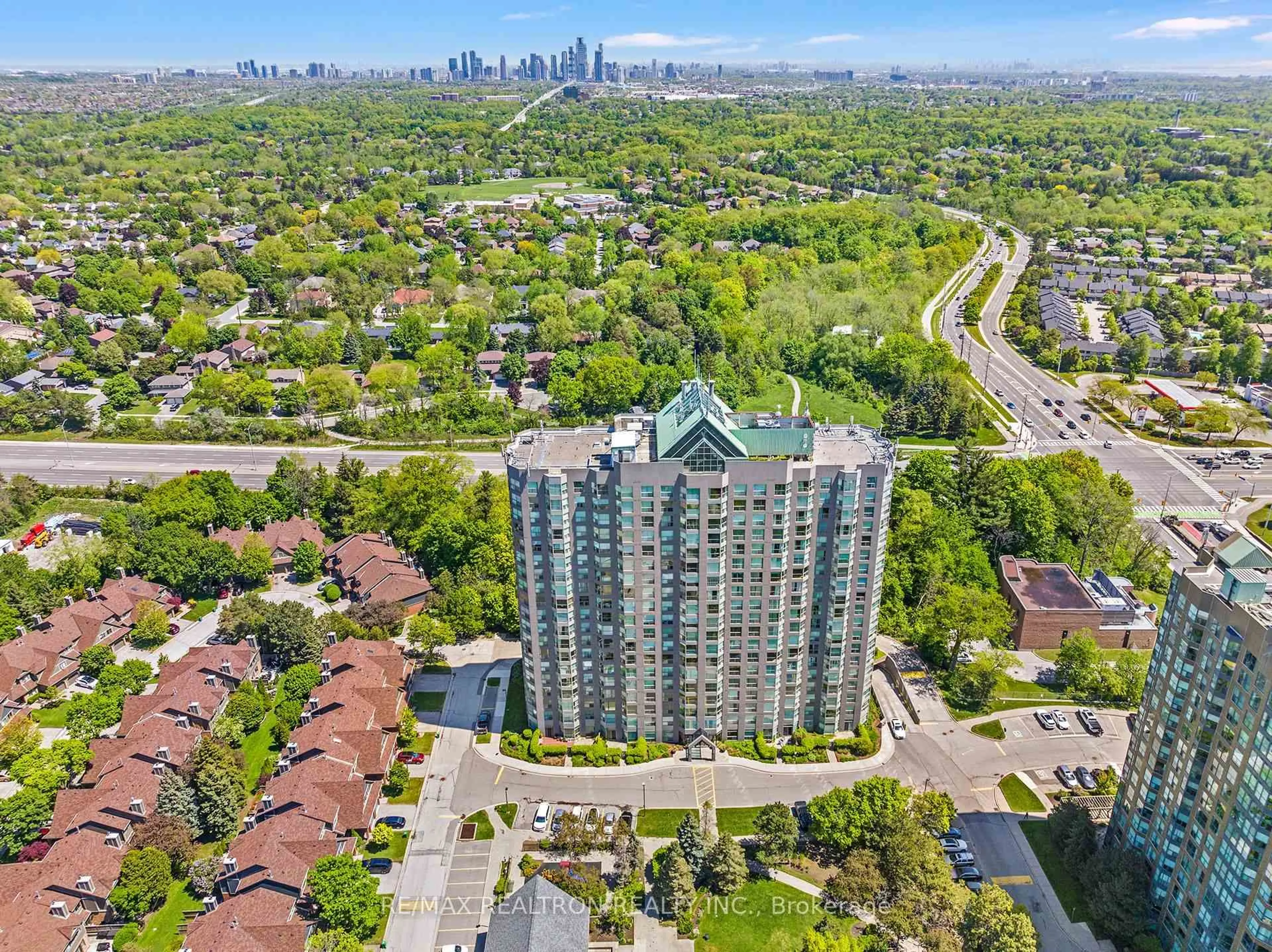 A pic from outside/outdoor area/front of a property/back of a property/a pic from drone, city buildings view from balcony for 2155 Burnhamthorpe Rd #1301, Mississauga Ontario L5L 5P4