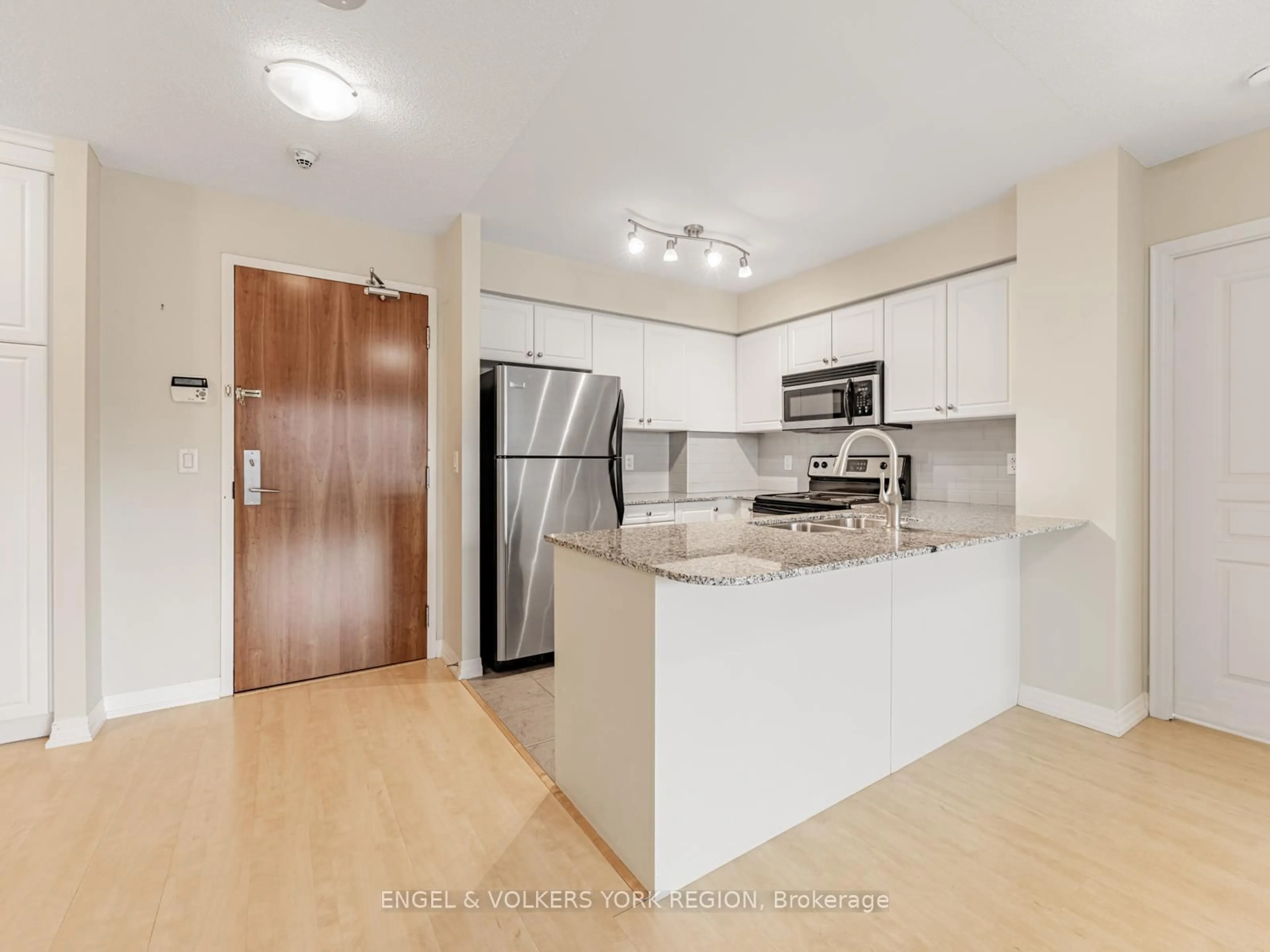 Standard kitchen, unknown for 1403 Royal York Rd #1207, Toronto Ontario M9P 0A1