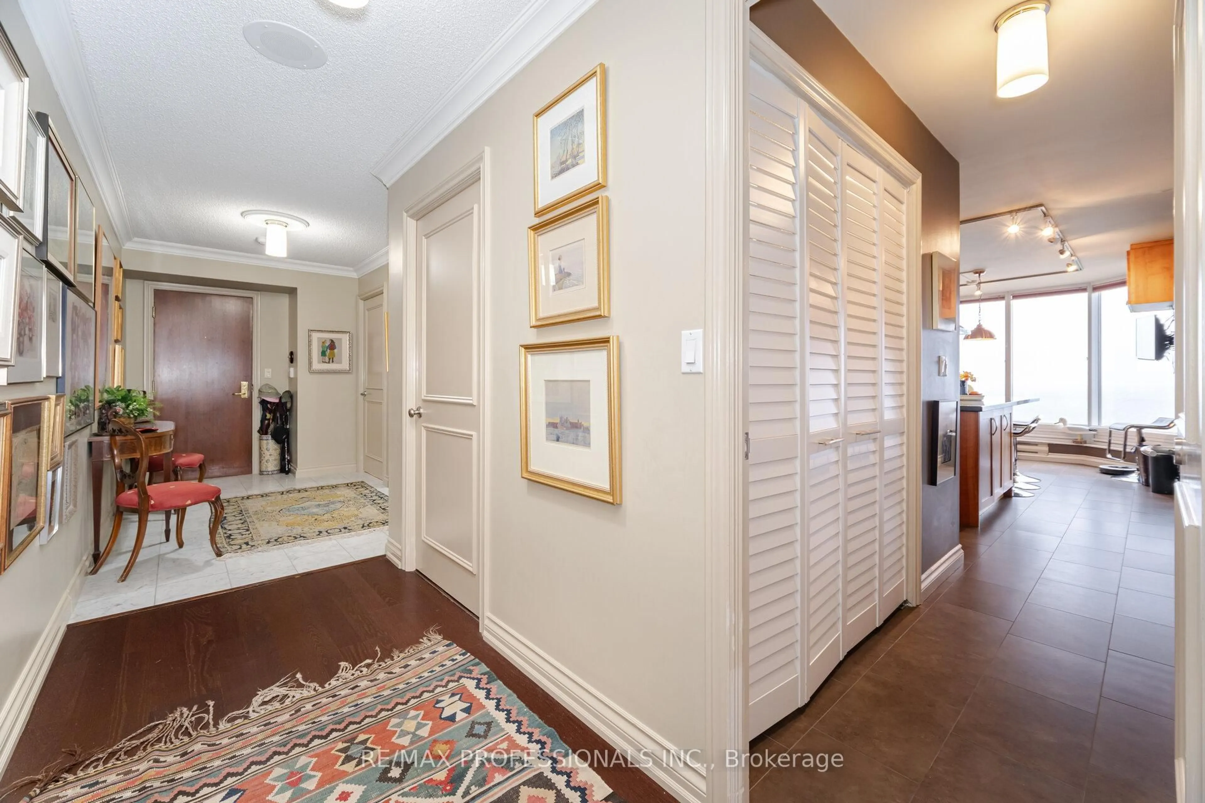 Indoor entryway for 1 Palace Pier Crt #2106, Toronto Ontario M8V 3W9