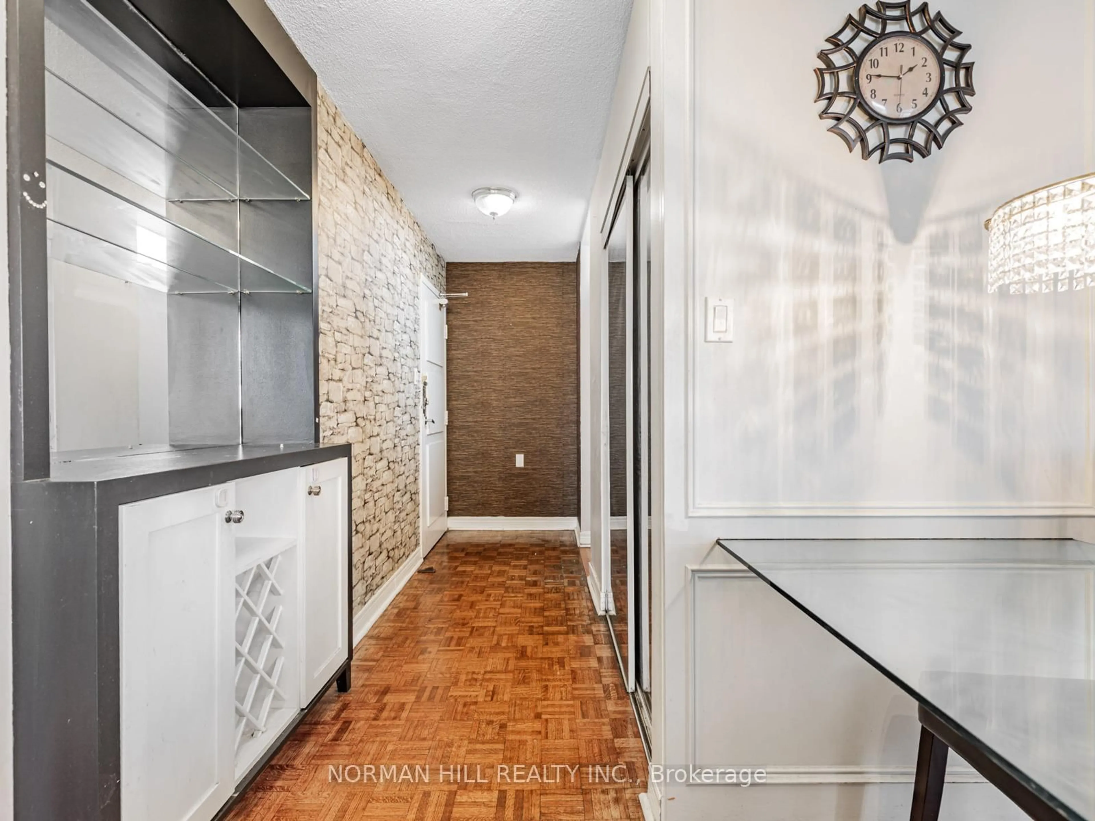 Unknown for 3559 Eglinton Ave #1601, Toronto Ontario M6M 5C6
