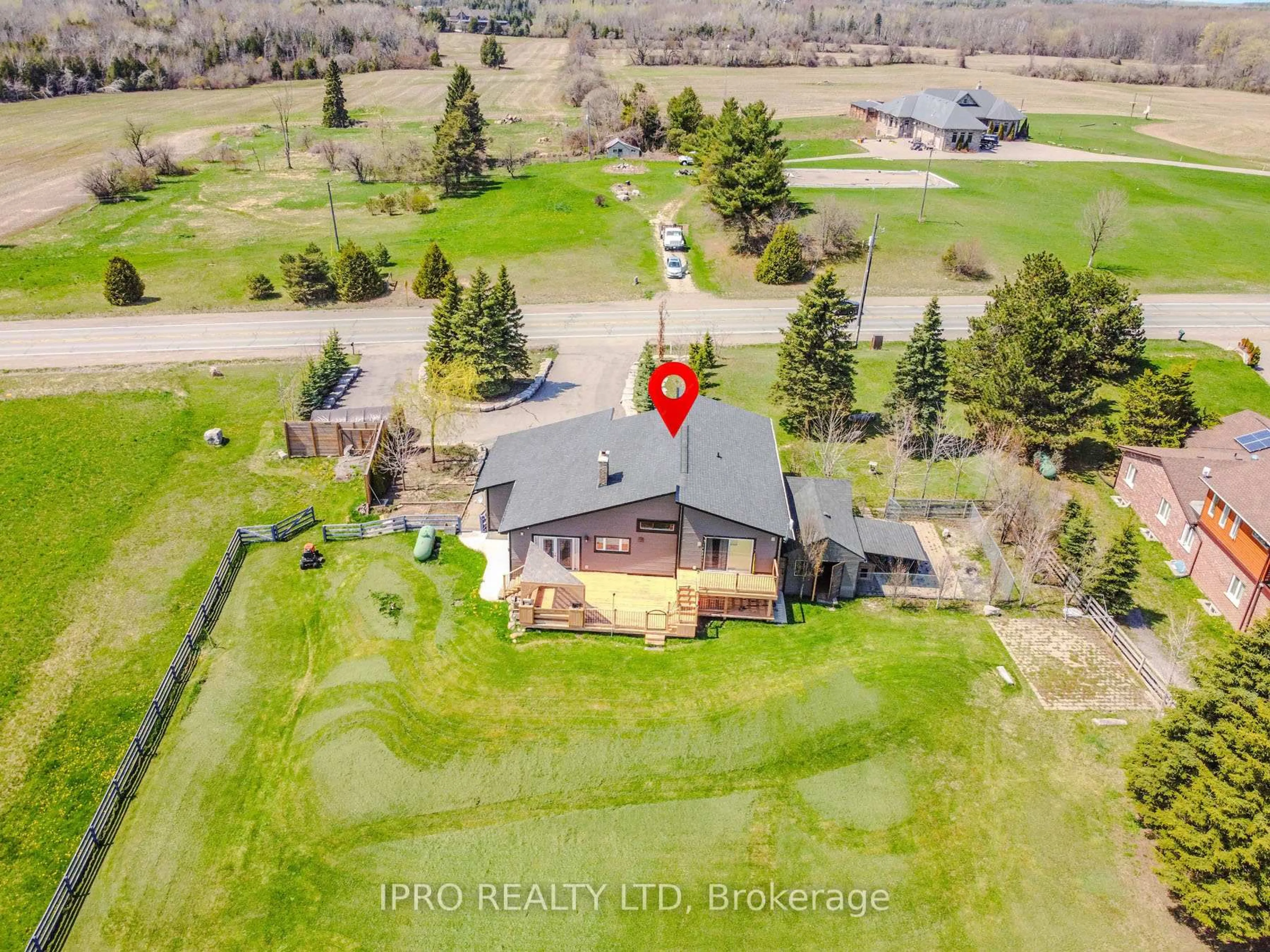A pic from outside/outdoor area/front of a property/back of a property/a pic from drone, building for 4573 Charleston Sdrd, Caledon Ontario L7K 0S7