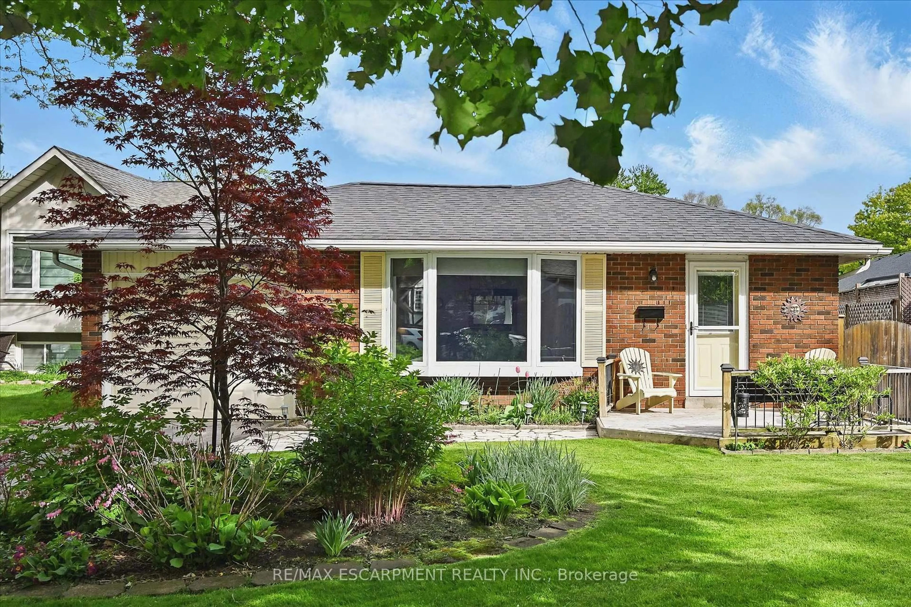 Home with brick exterior material, street for 3409 Putter Pl, Burlington Ontario L7N 2P3