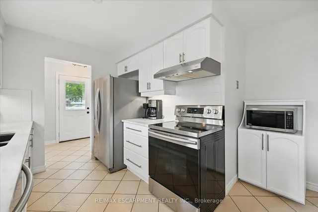 Additional property image - 3409 Putter Pl